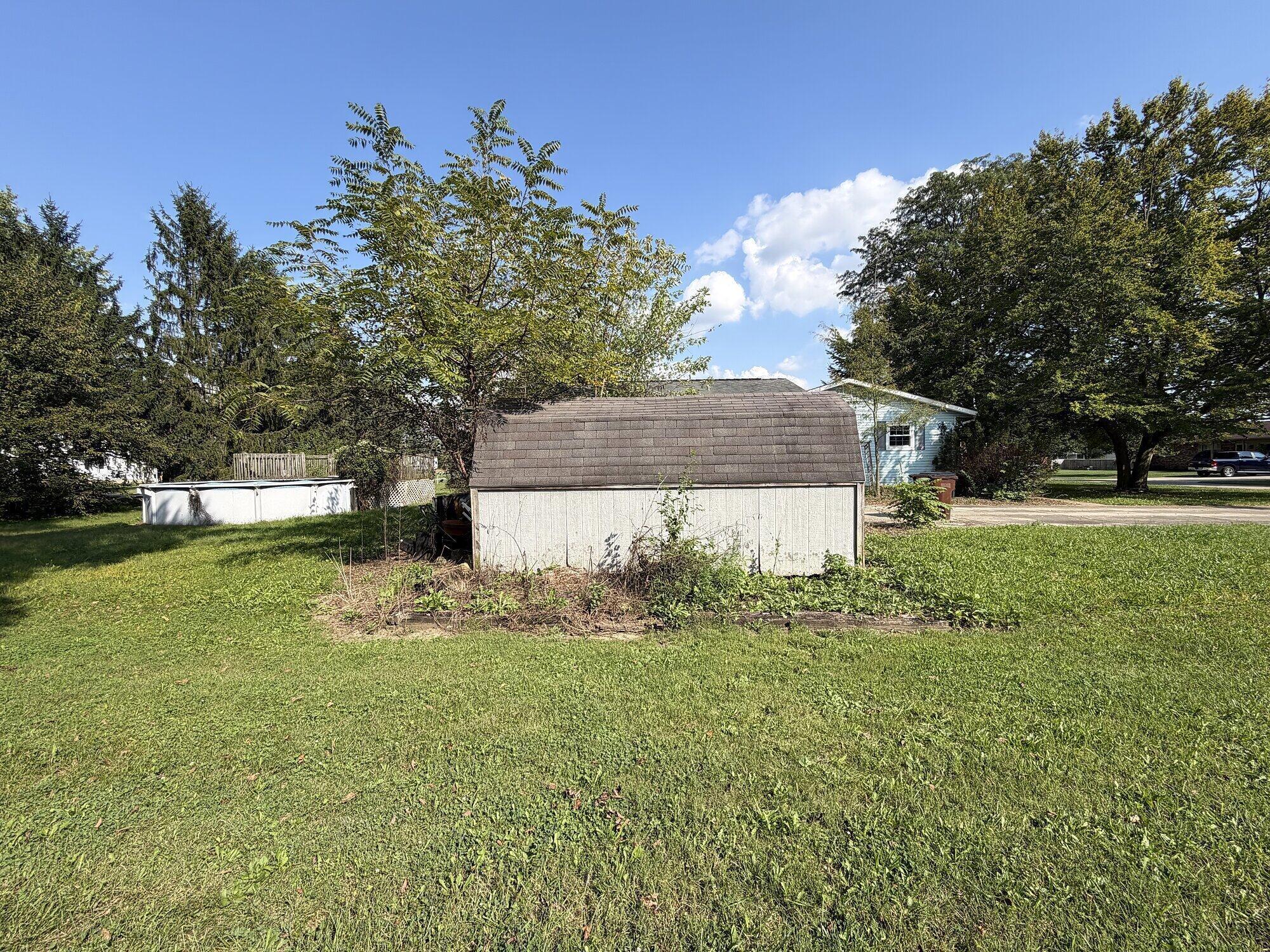 314 Station Street E Property Photo 29