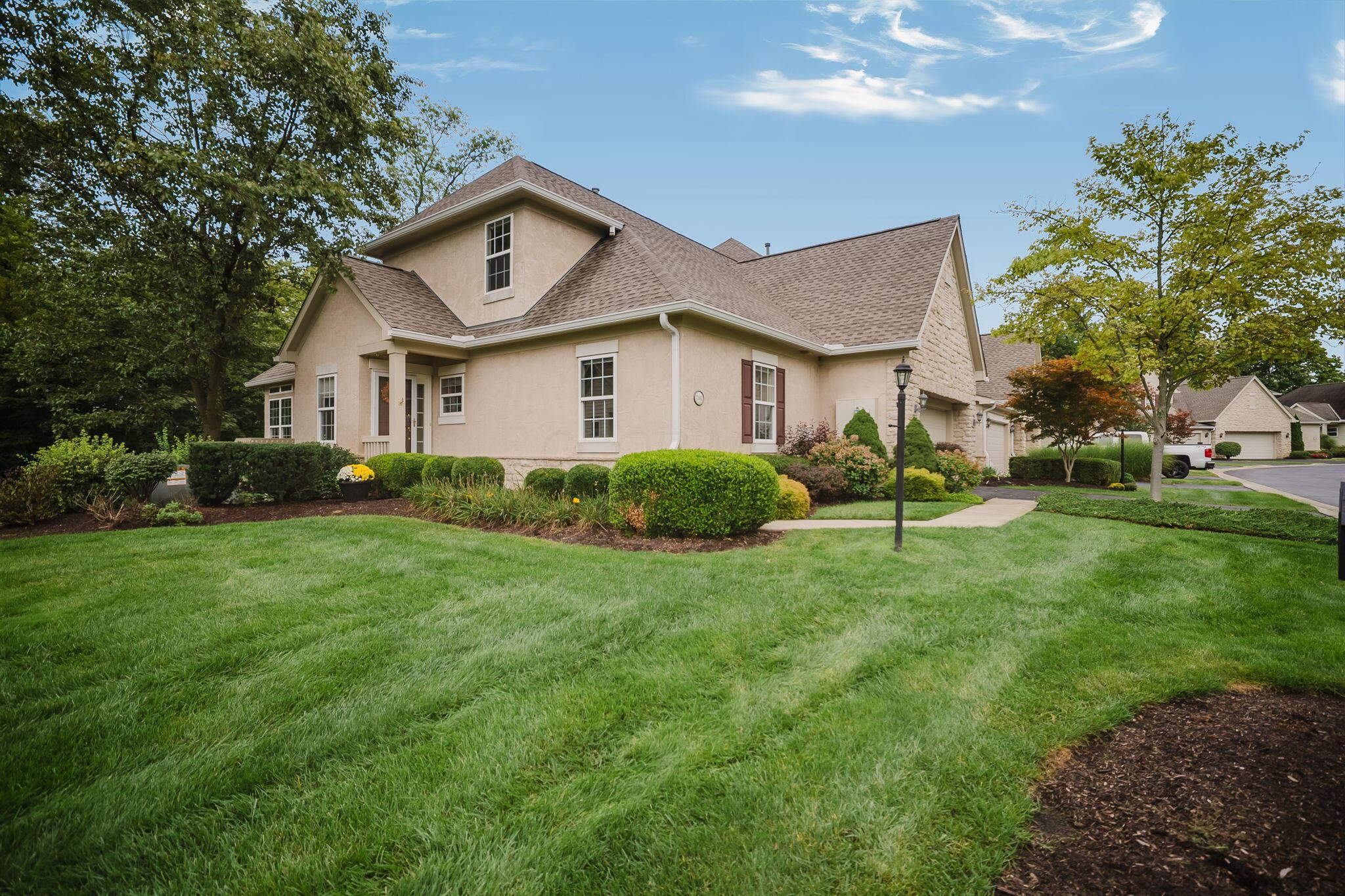 7392 Deer Valley Crossing Property Photo 1