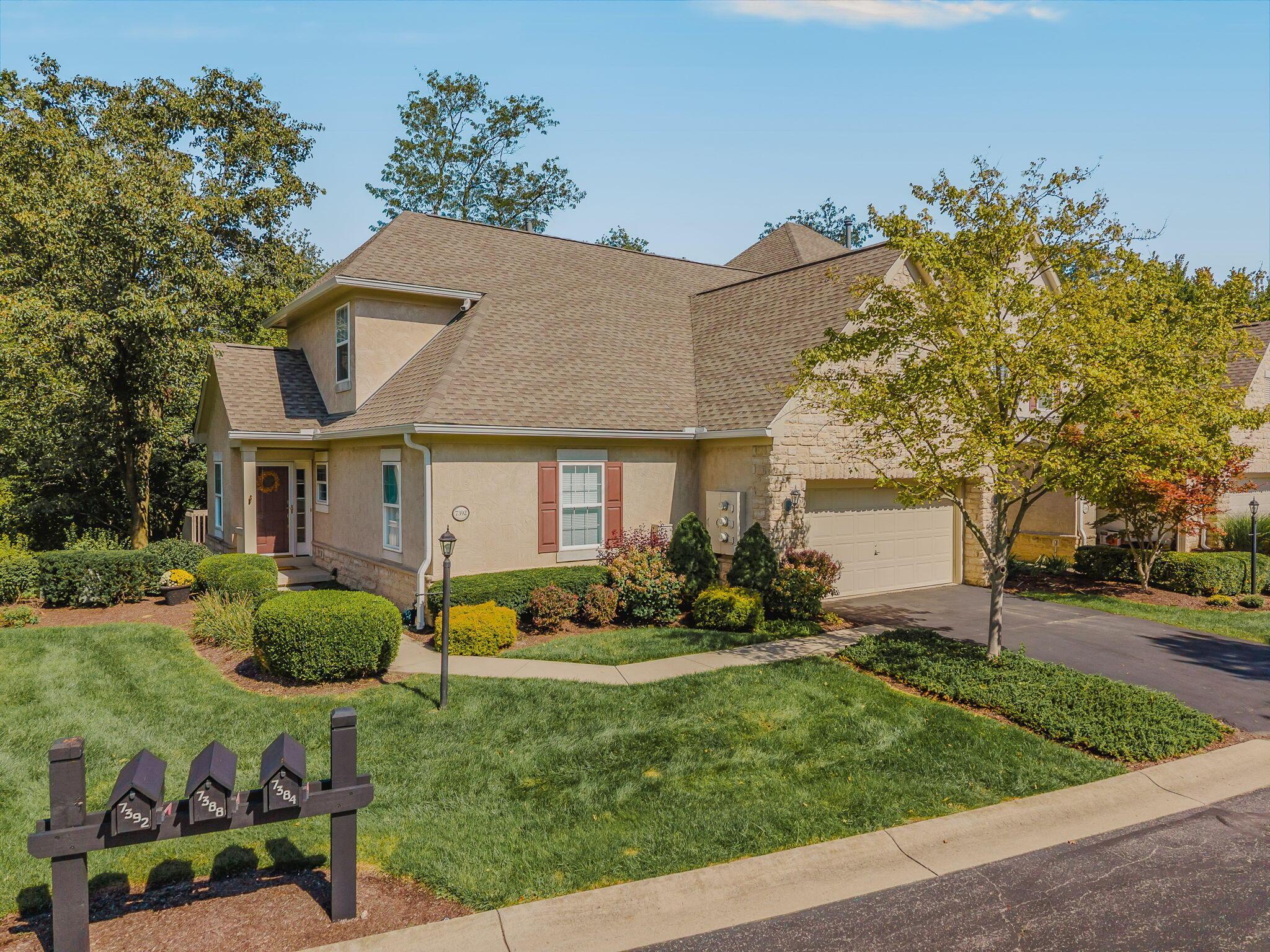 7392 Deer Valley Crossing Property Photo 2