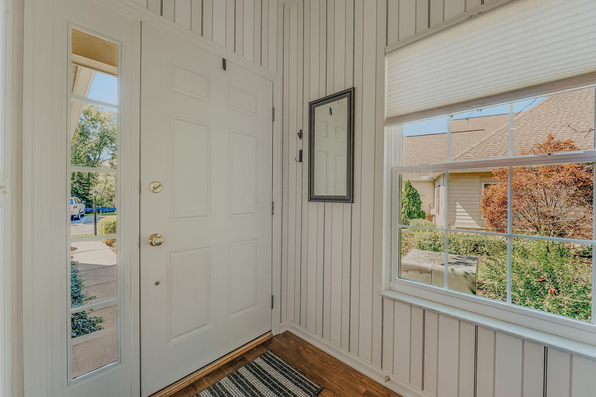 7392 Deer Valley Crossing Property Photo 4