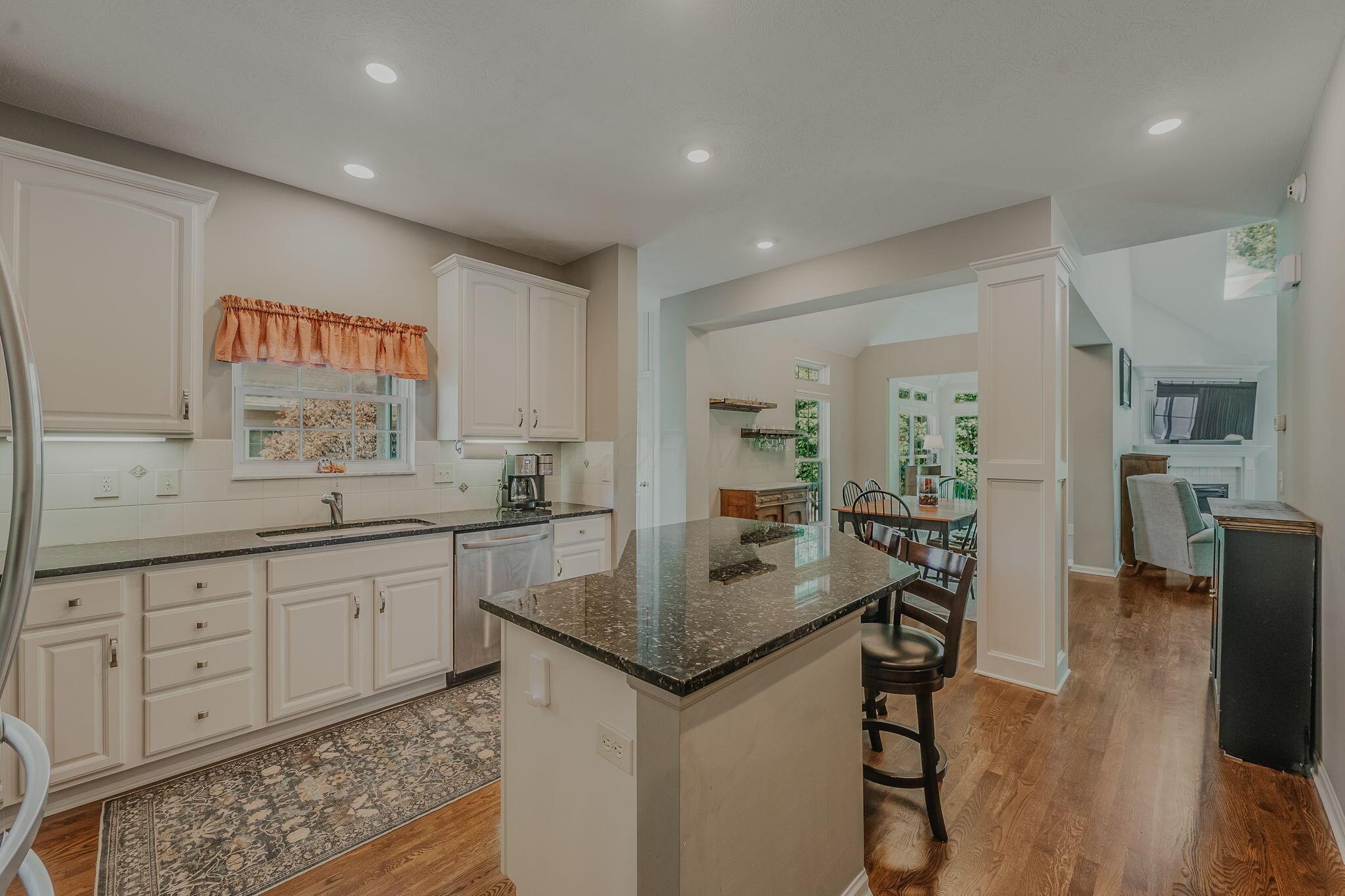 7392 Deer Valley Crossing Property Photo 6