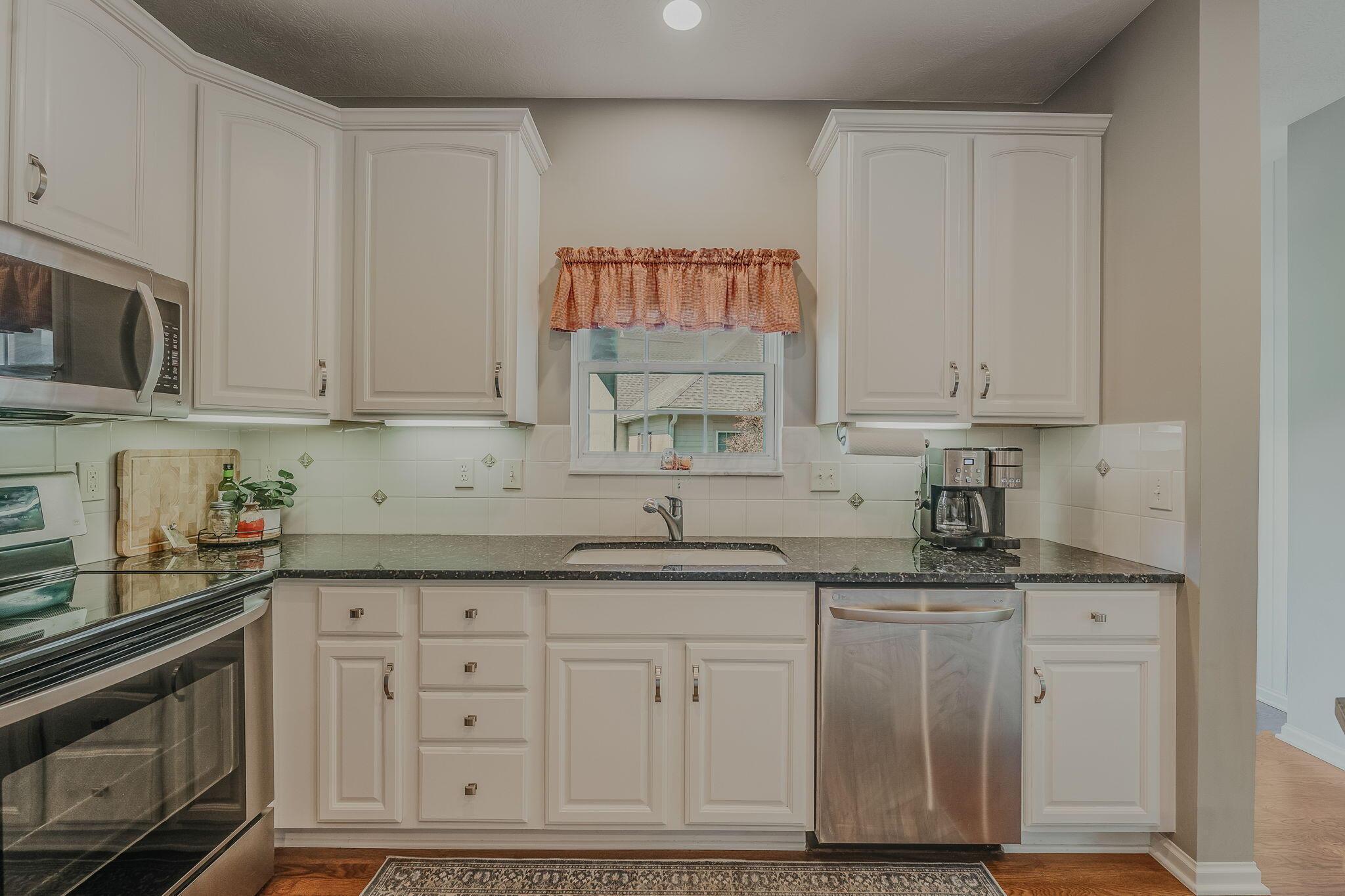 7392 Deer Valley Crossing Property Photo 7