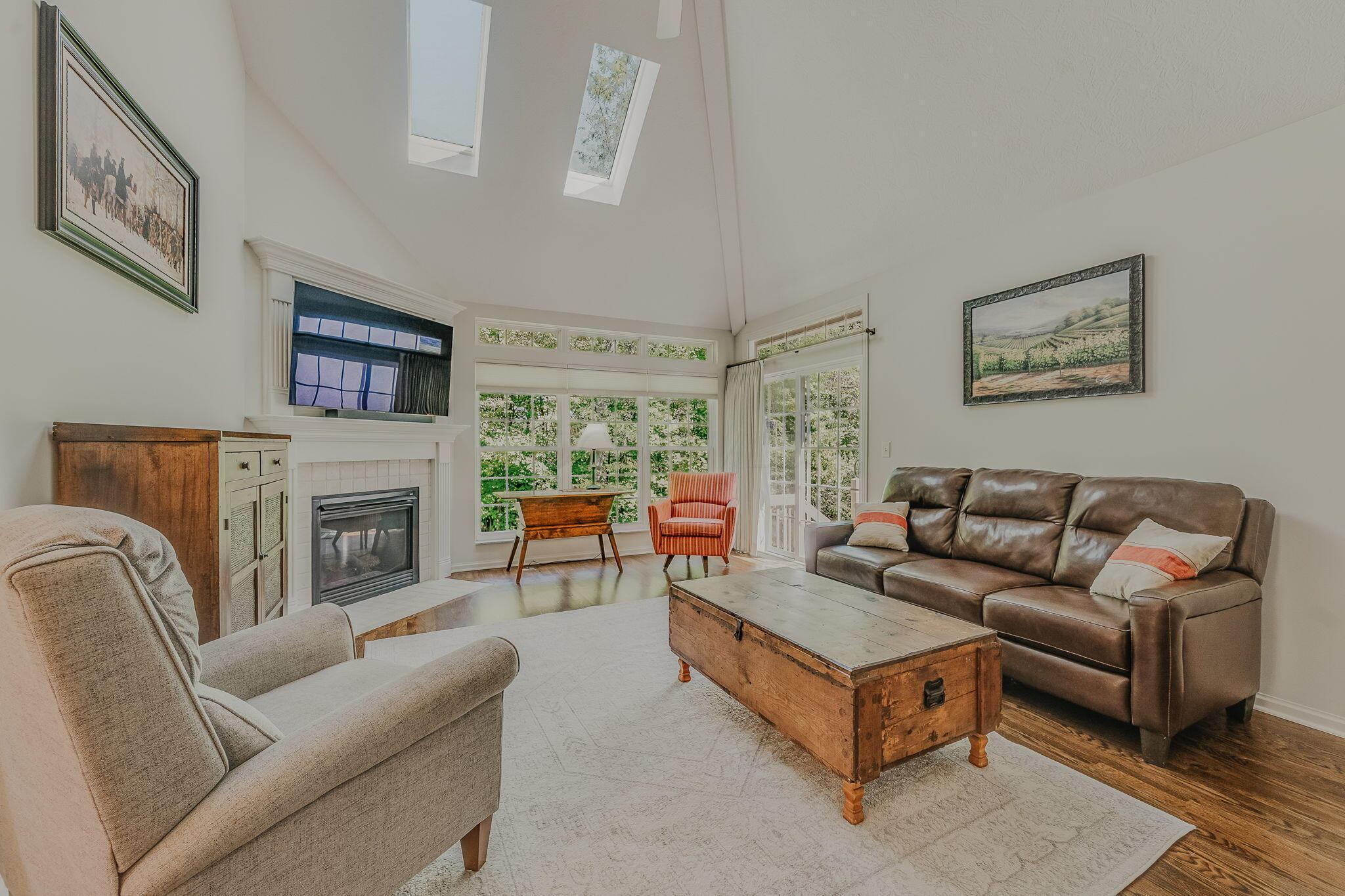7392 Deer Valley Crossing Property Photo 13