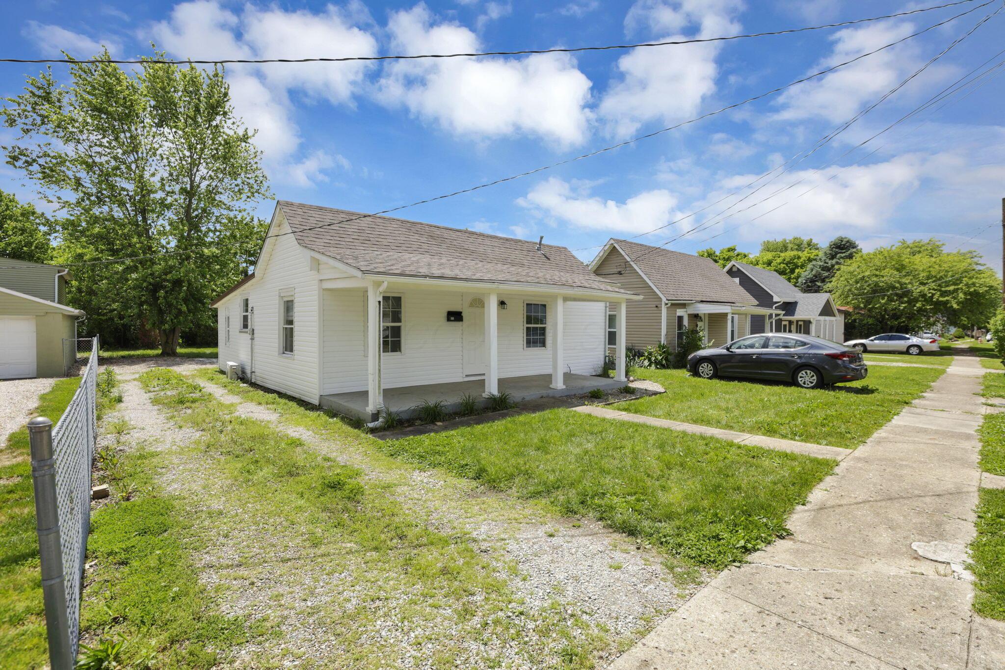 663 E Mound Street Property Photo 3