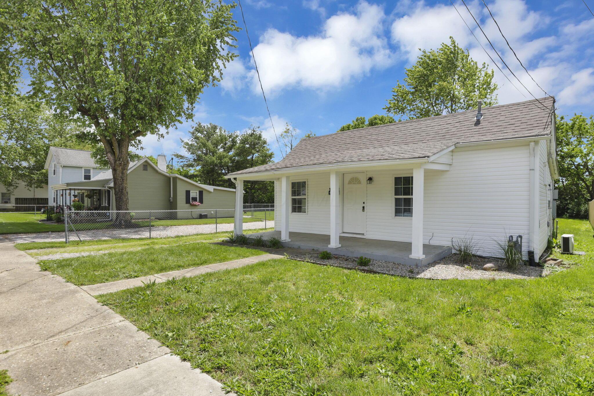 663 E Mound Street Property Photo 4