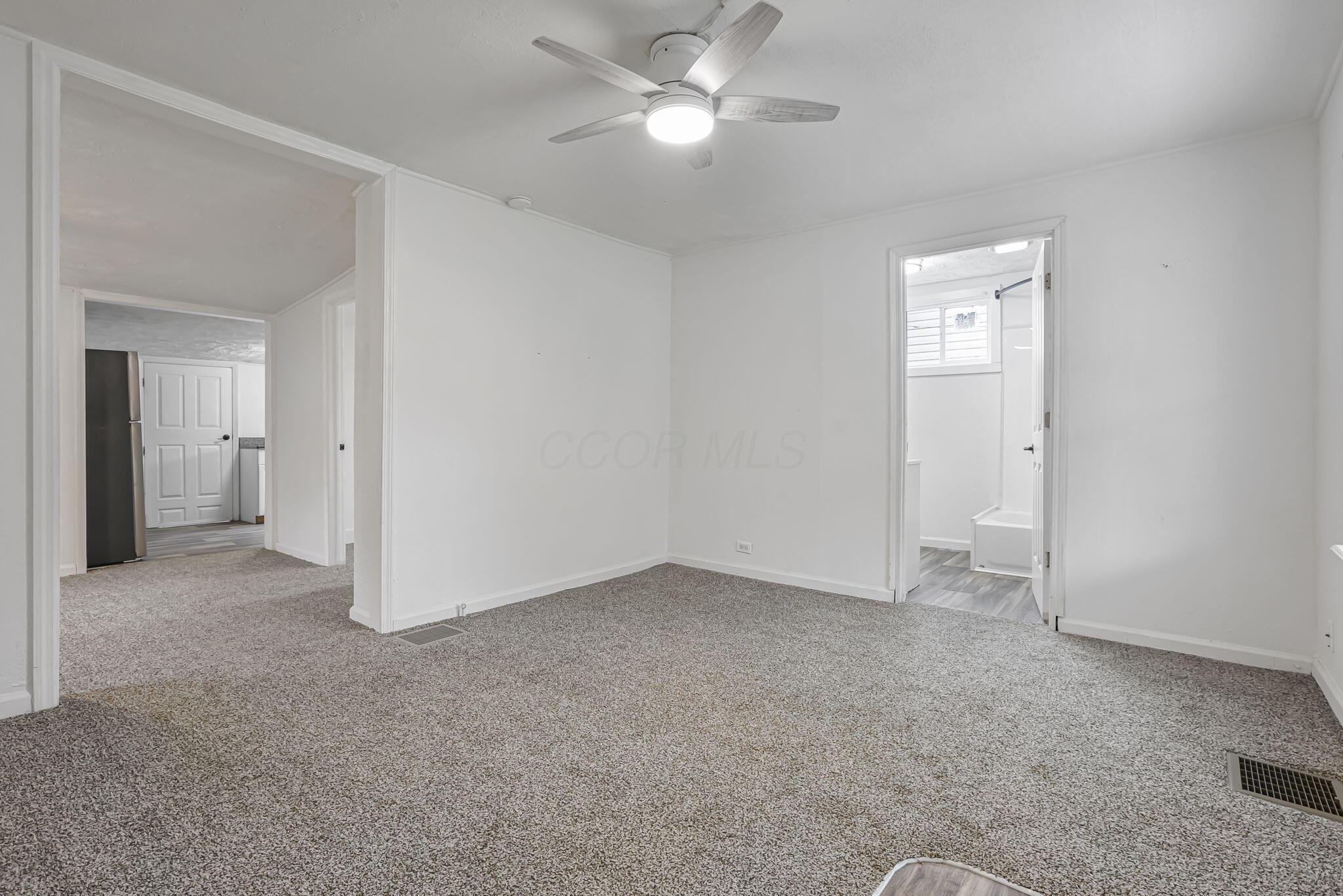 663 E Mound Street Property Photo 5