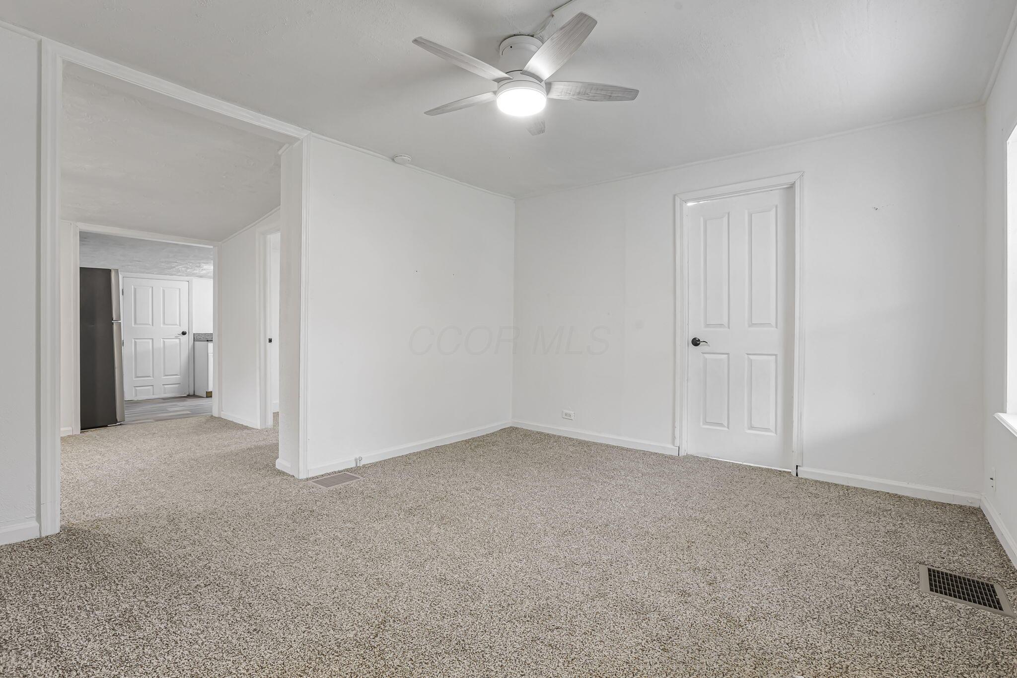 663 E Mound Street Property Photo 6