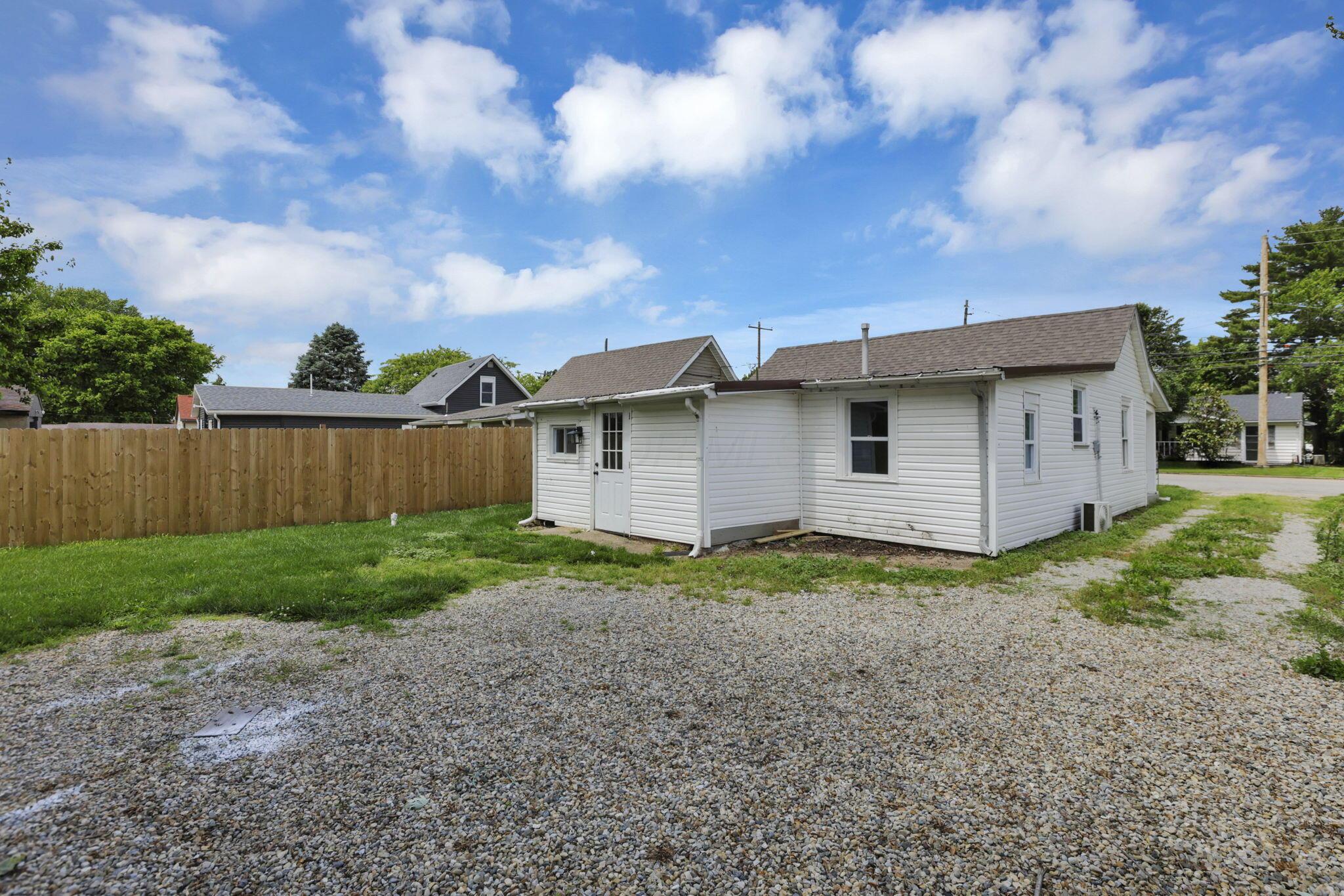 663 E Mound Street Property Photo 10