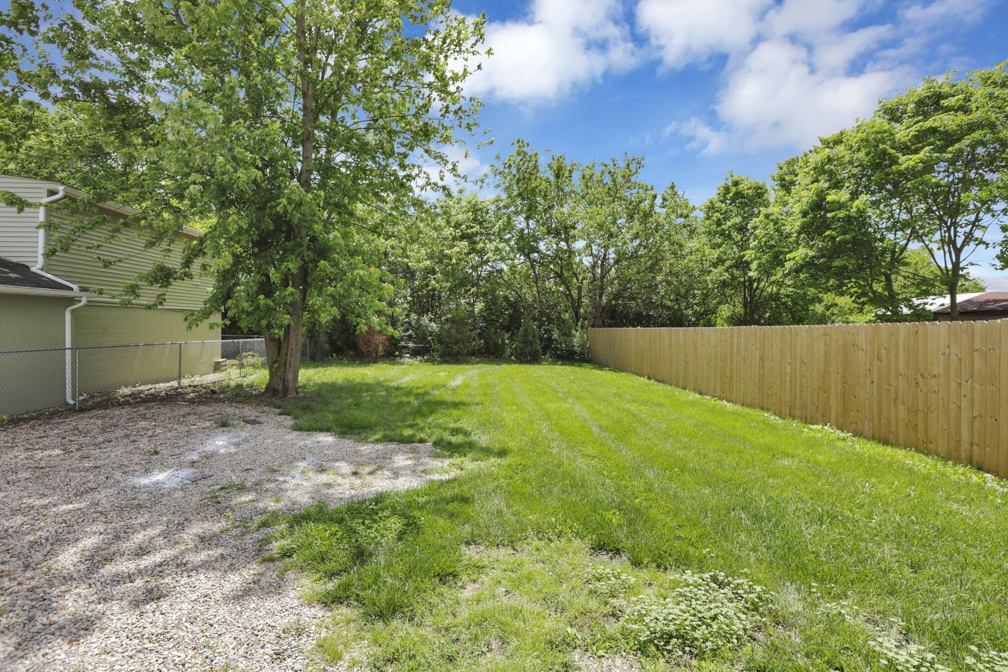 663 E Mound Street Property Photo 15