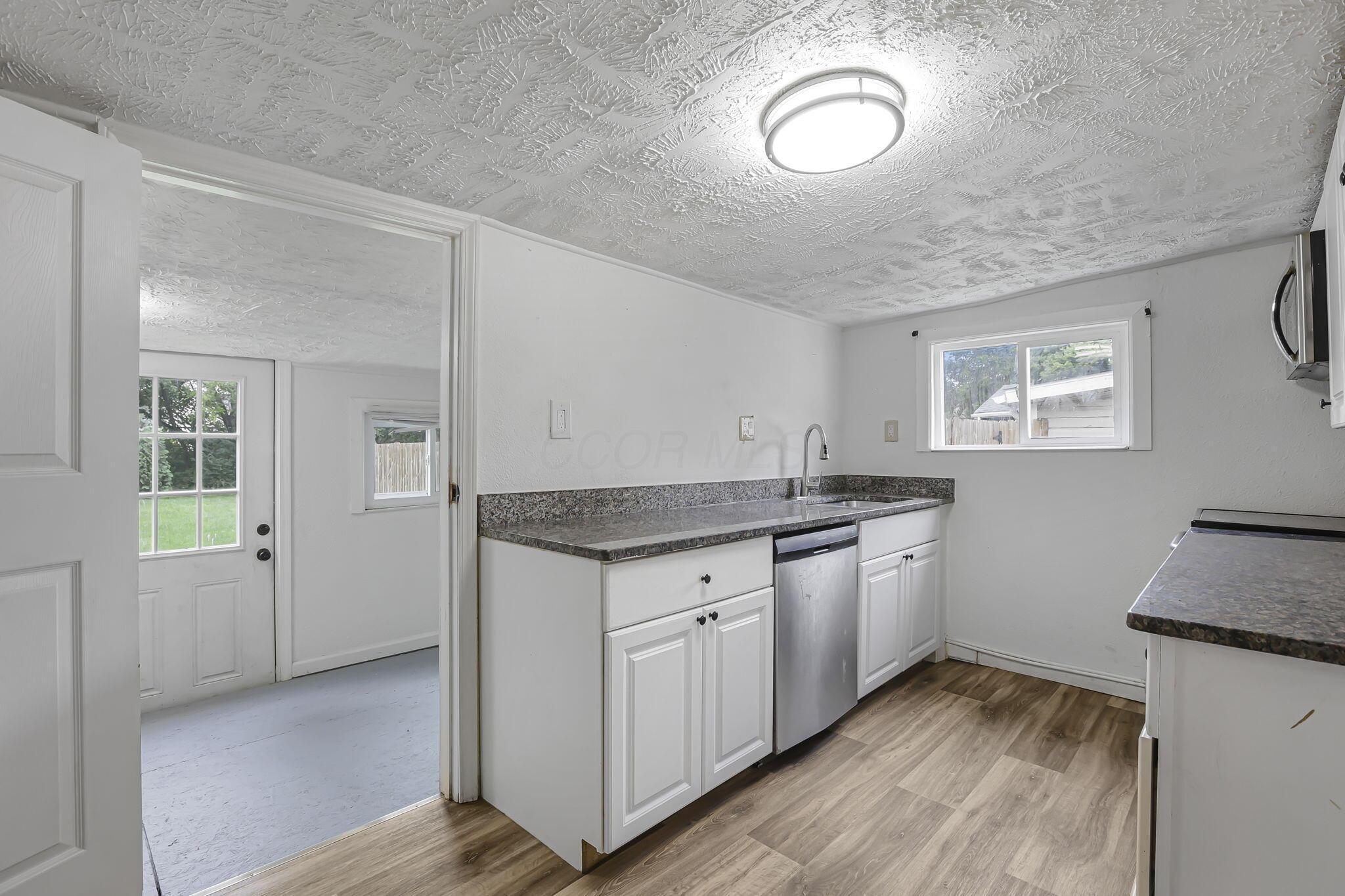 663 E Mound Street Property Photo 21