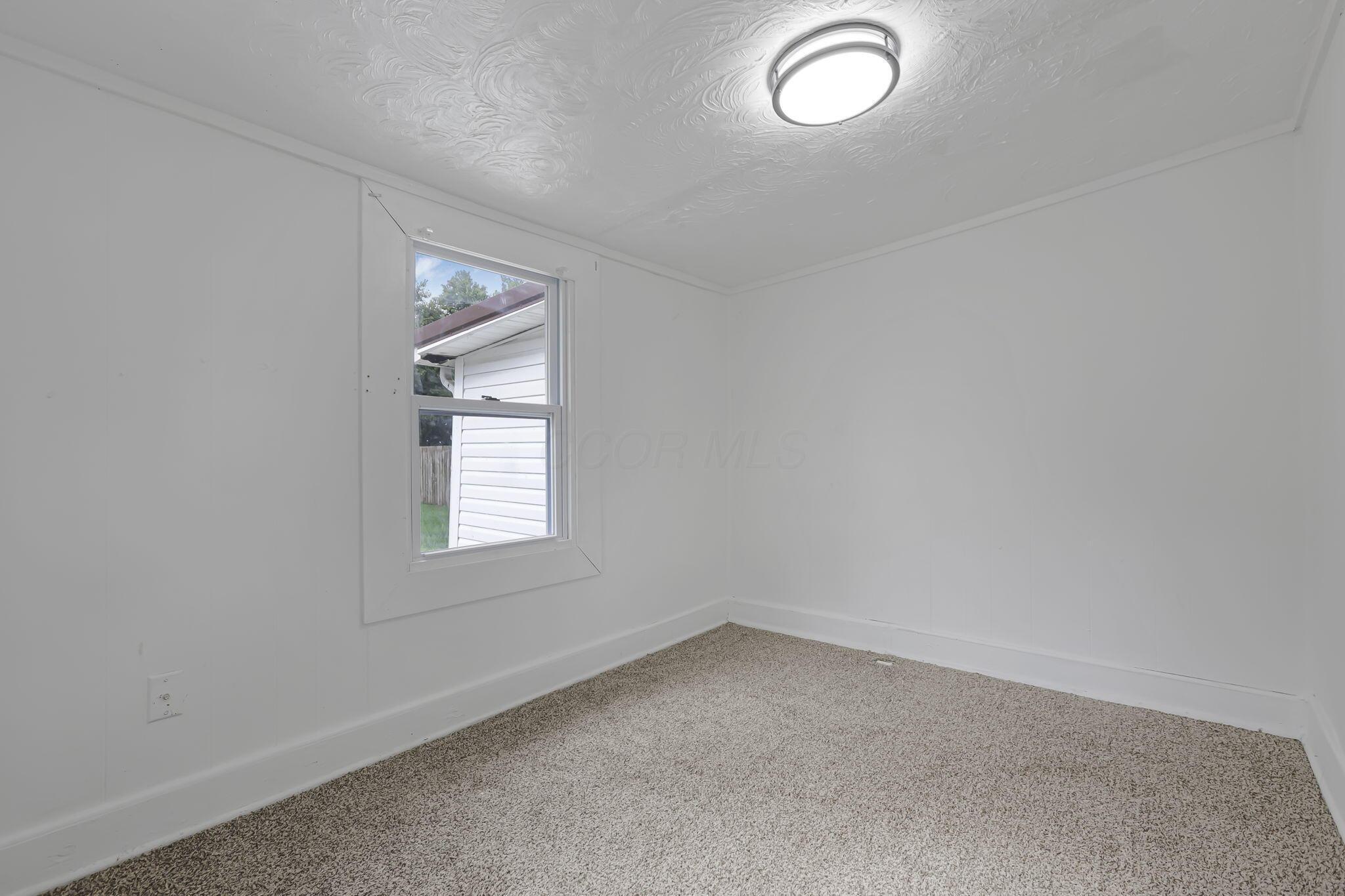 663 E Mound Street Property Photo 24