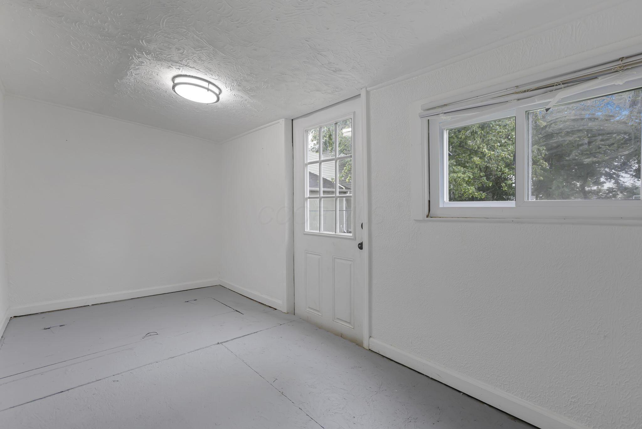 663 E Mound Street Property Photo 37