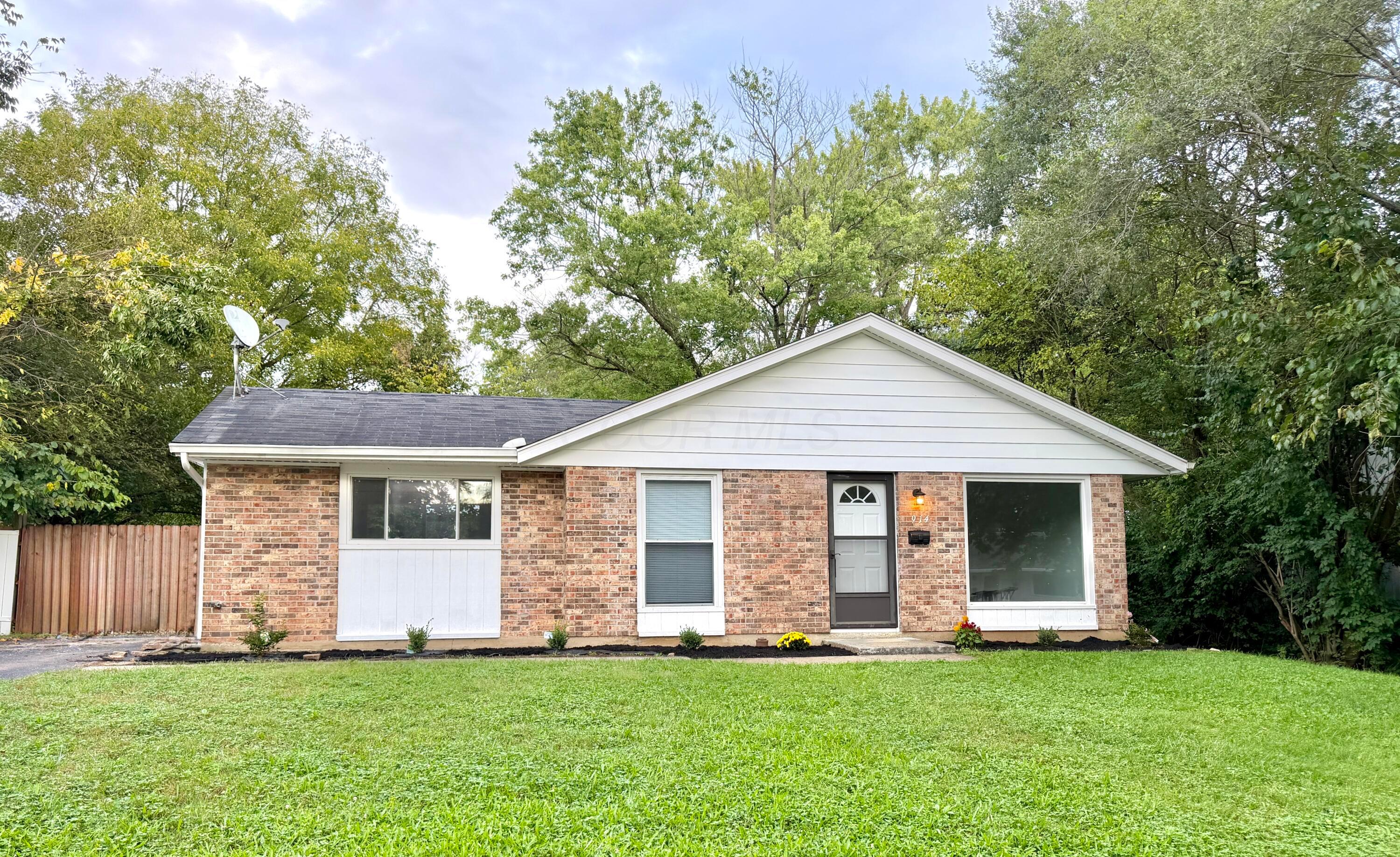 914 Greenheart Drive Property Photo 1