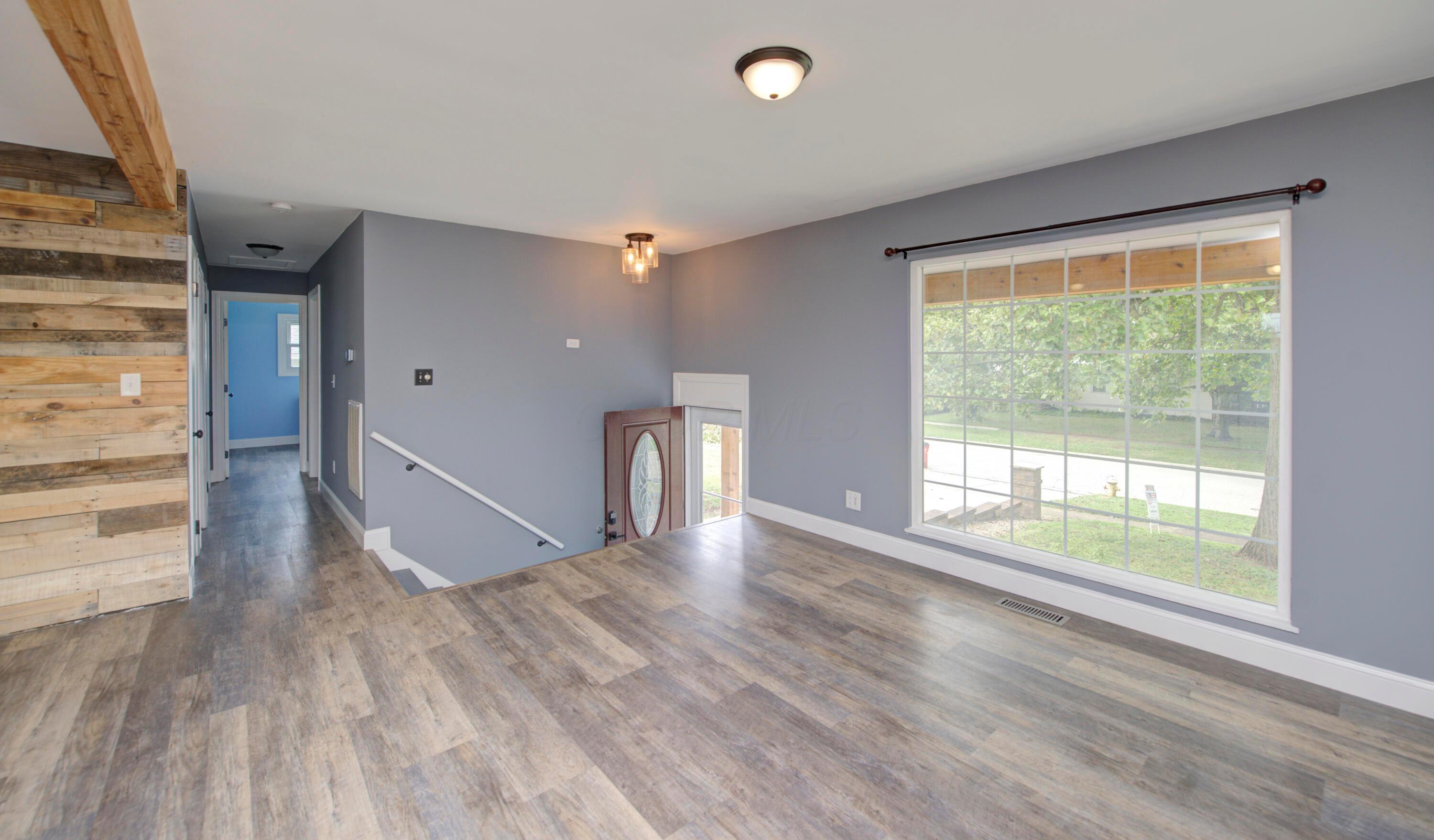 5130 Edgeview Road Property Photo 3
