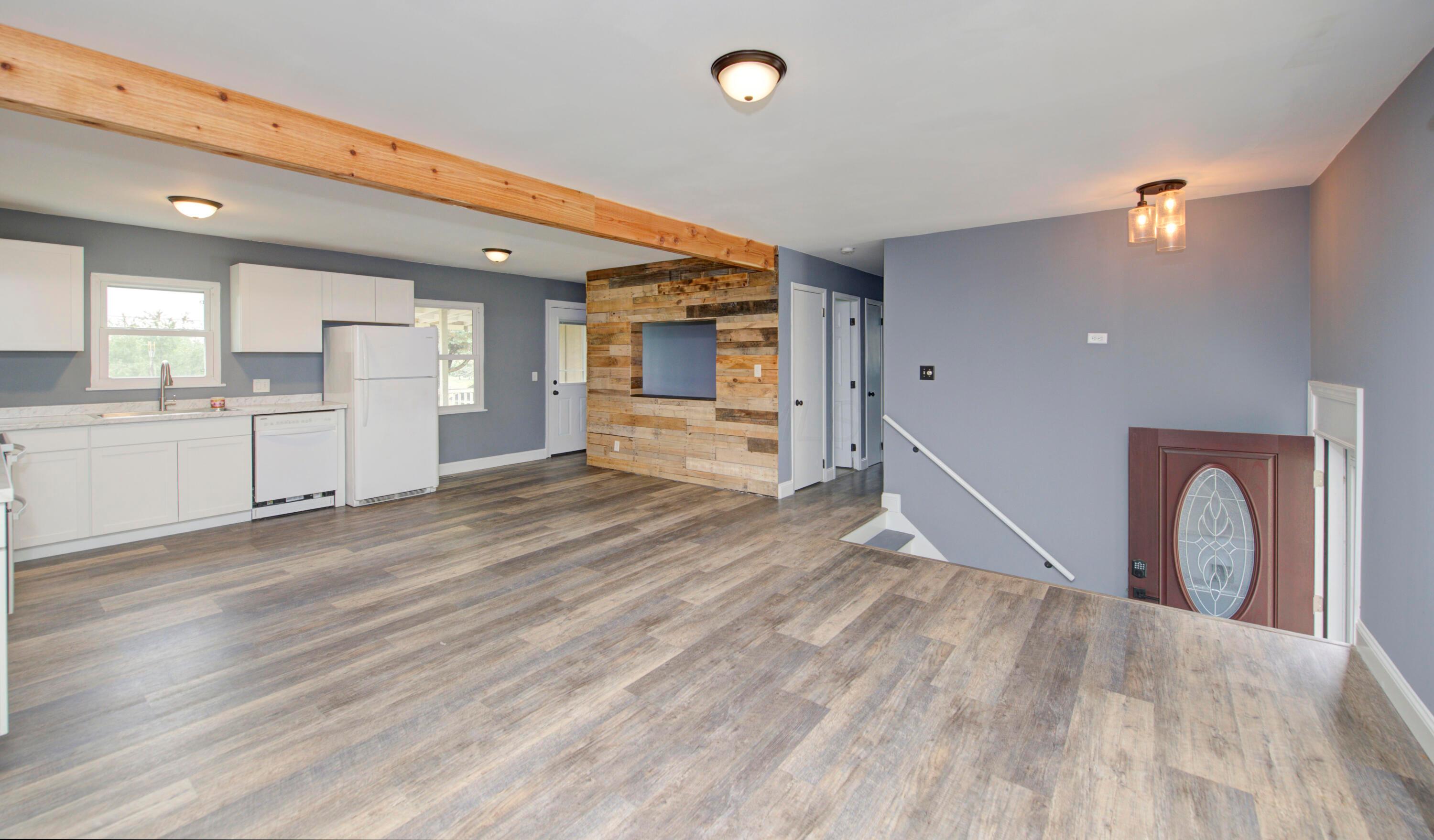 5130 Edgeview Road Property Photo 4