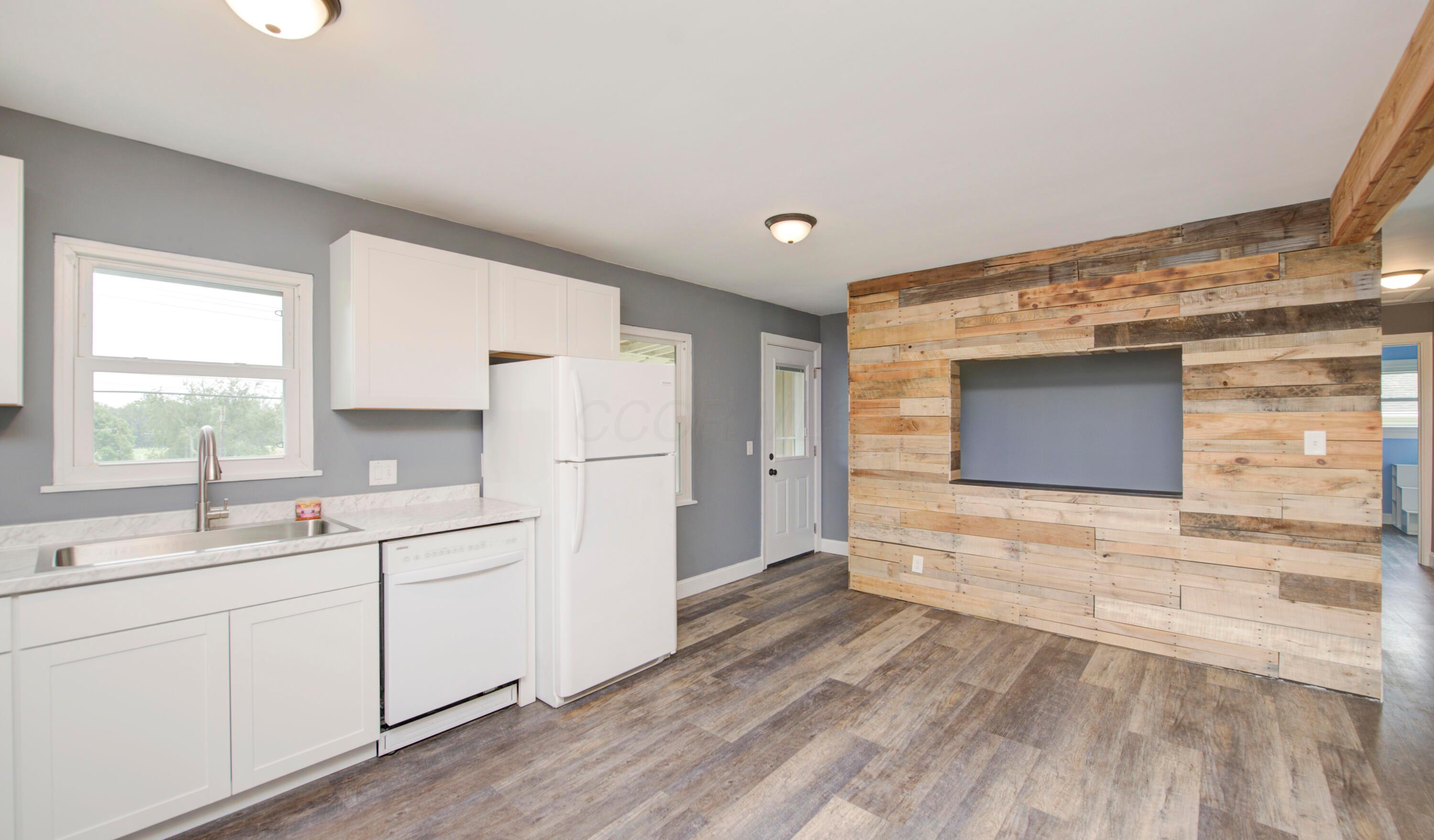 5130 Edgeview Road Property Photo 11