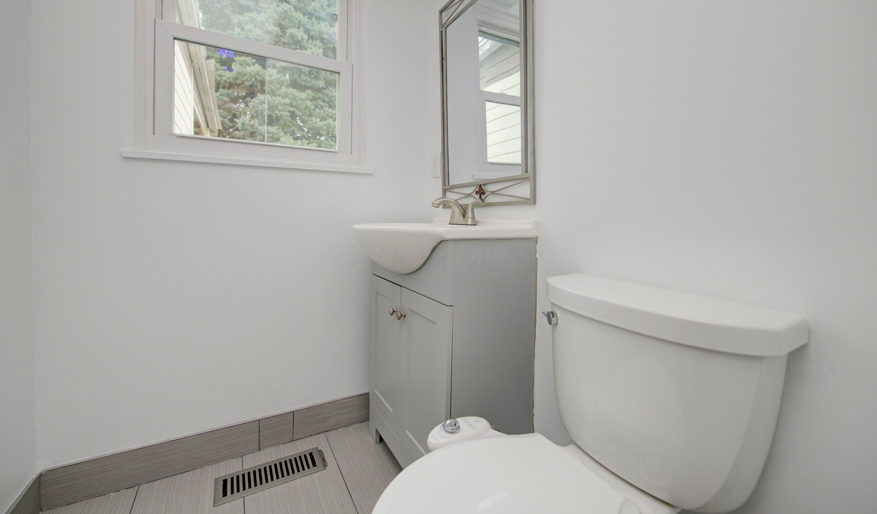 5130 Edgeview Road Property Photo 14