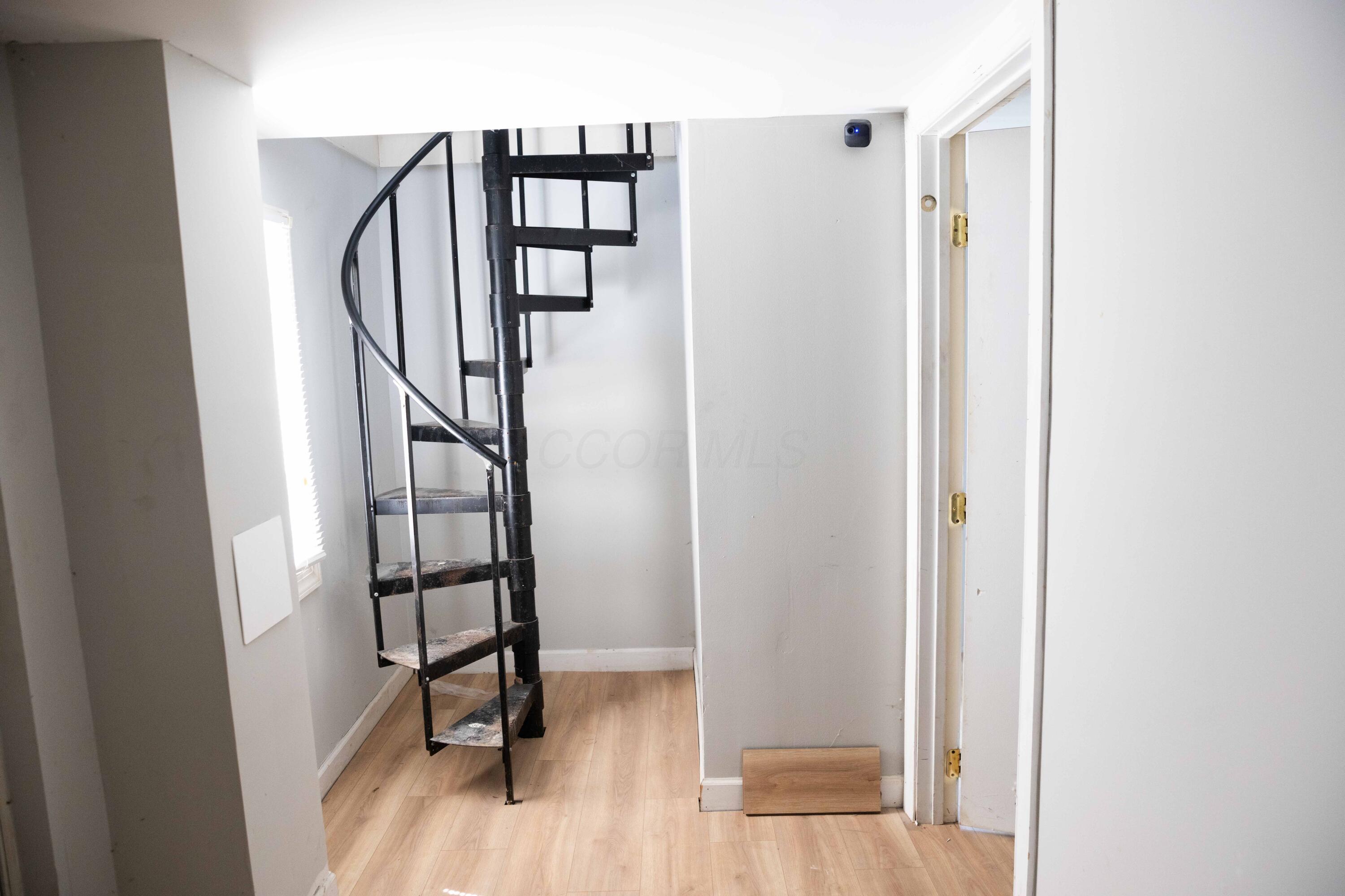 34 E Maynard Avenue Property Photo 2