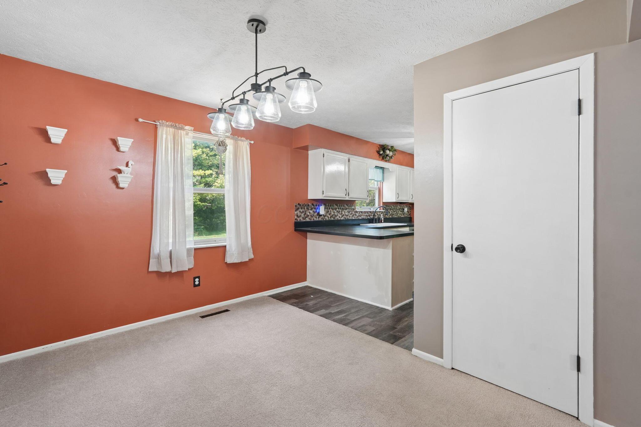 242 Devon Road Property Photo 9