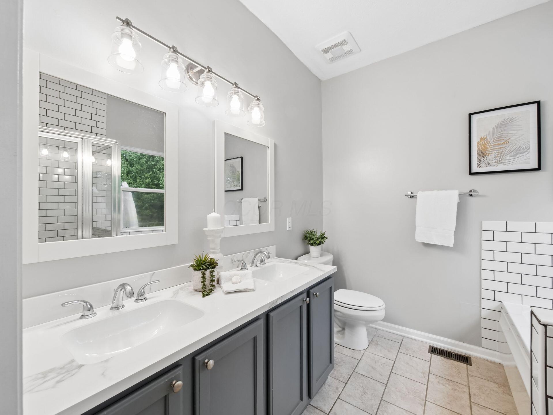 5311 Covington Meadows Drive Property Photo 10