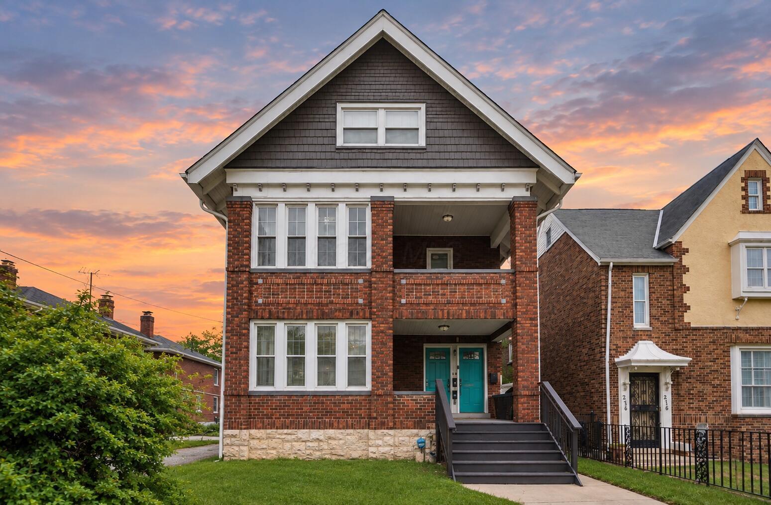 220 Parkwood Avenue Property Photo 1
