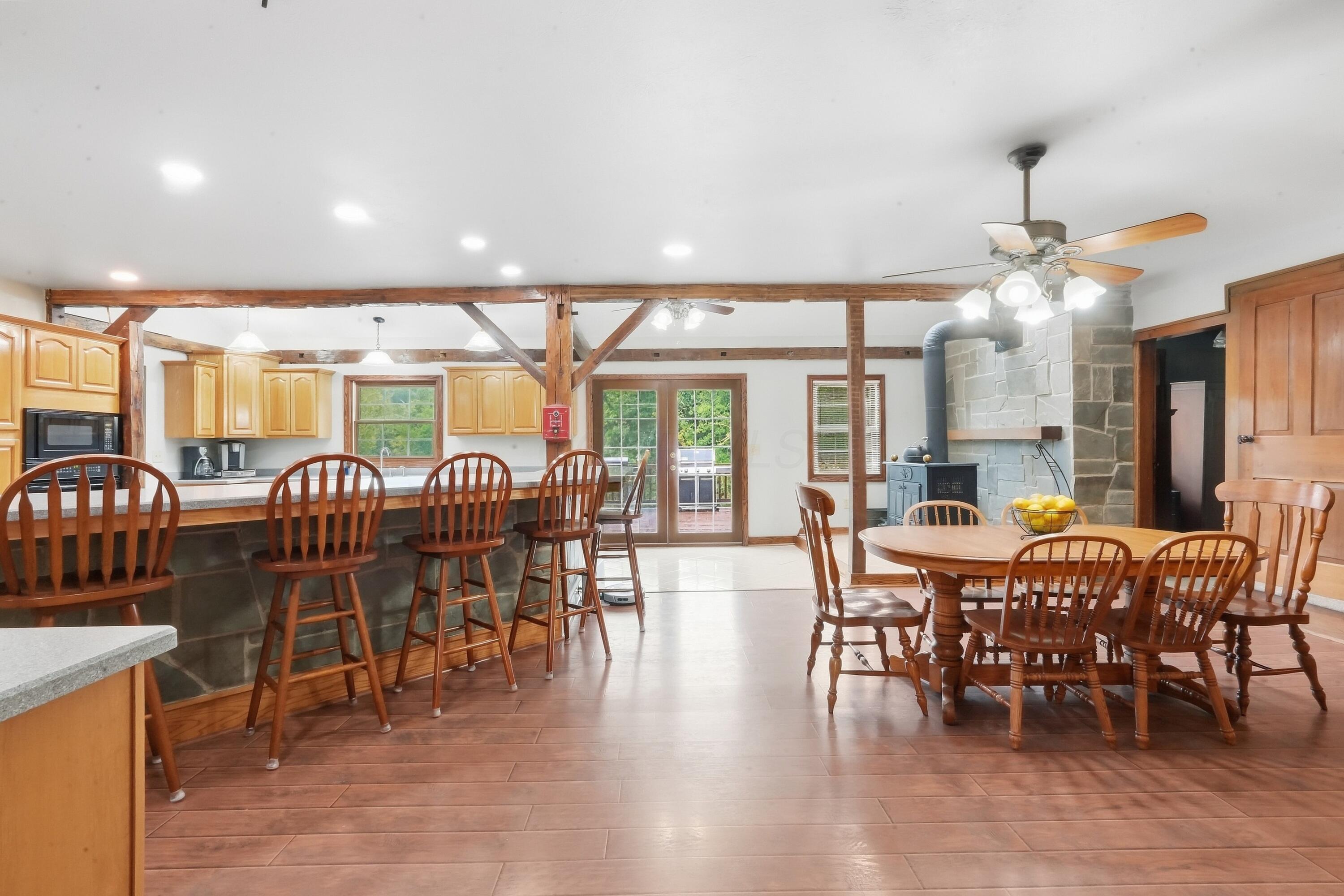 226035954 Property Photo 12