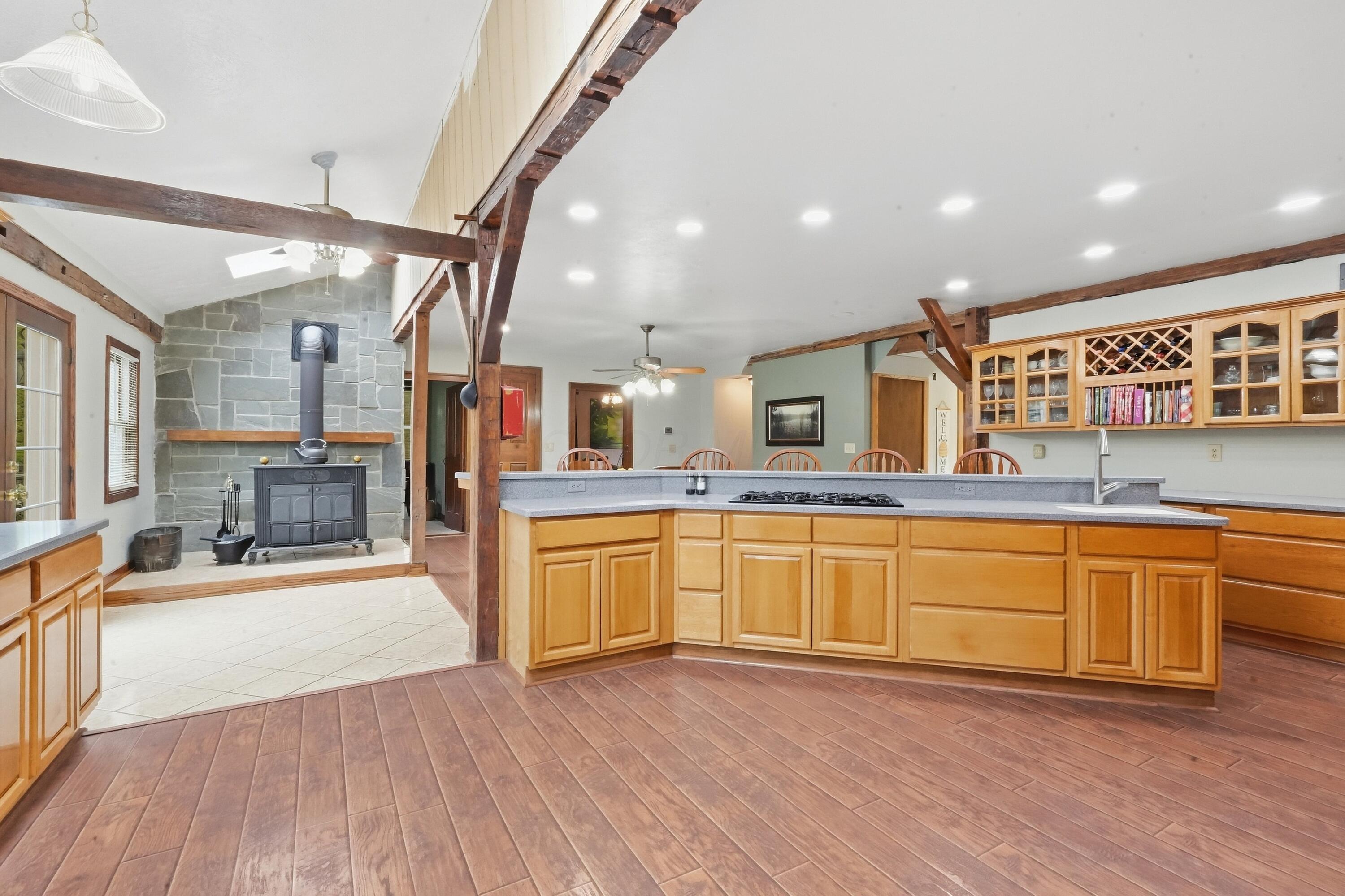 226035954 Property Photo 15