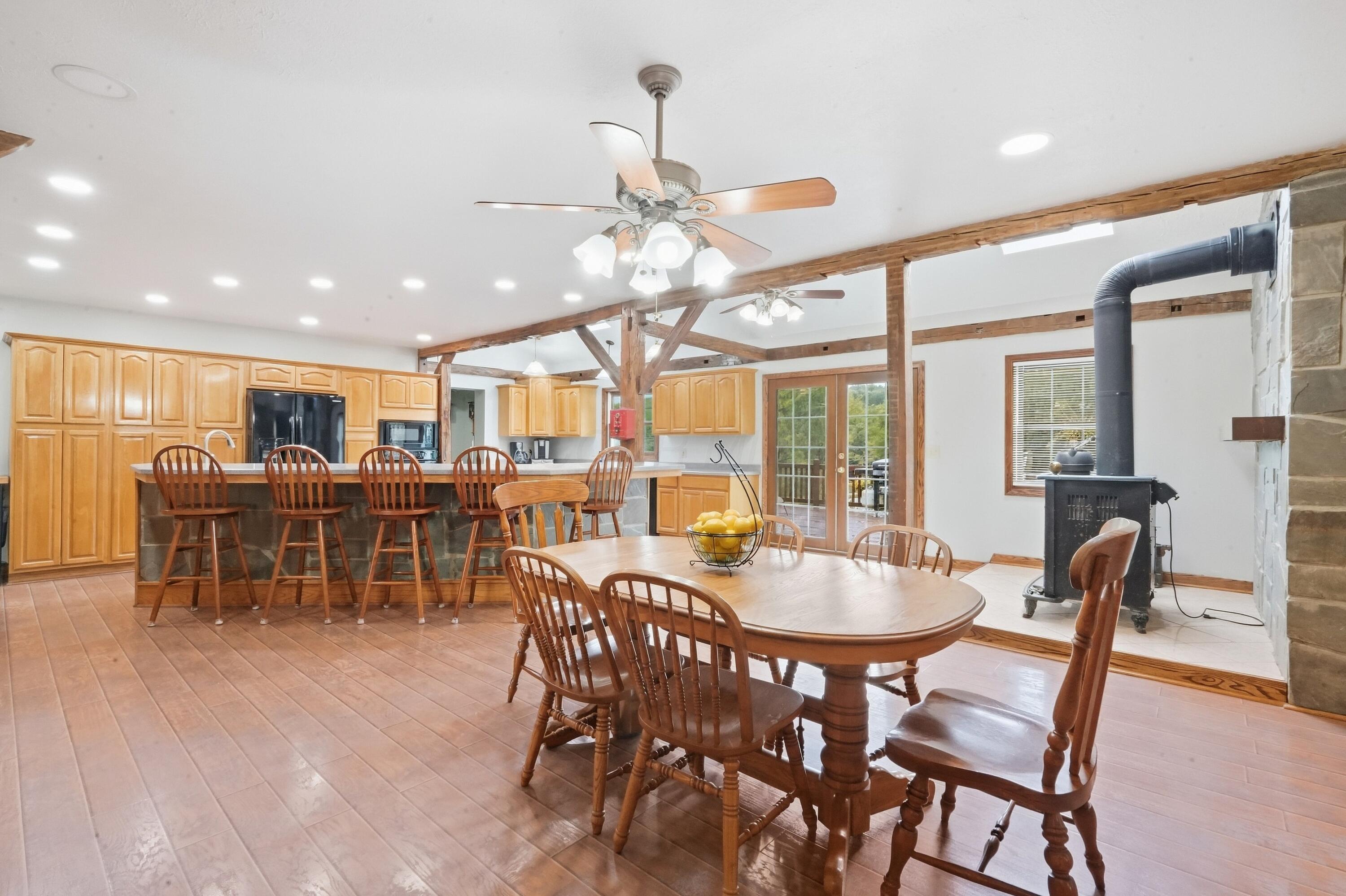 226035954 Property Photo 18
