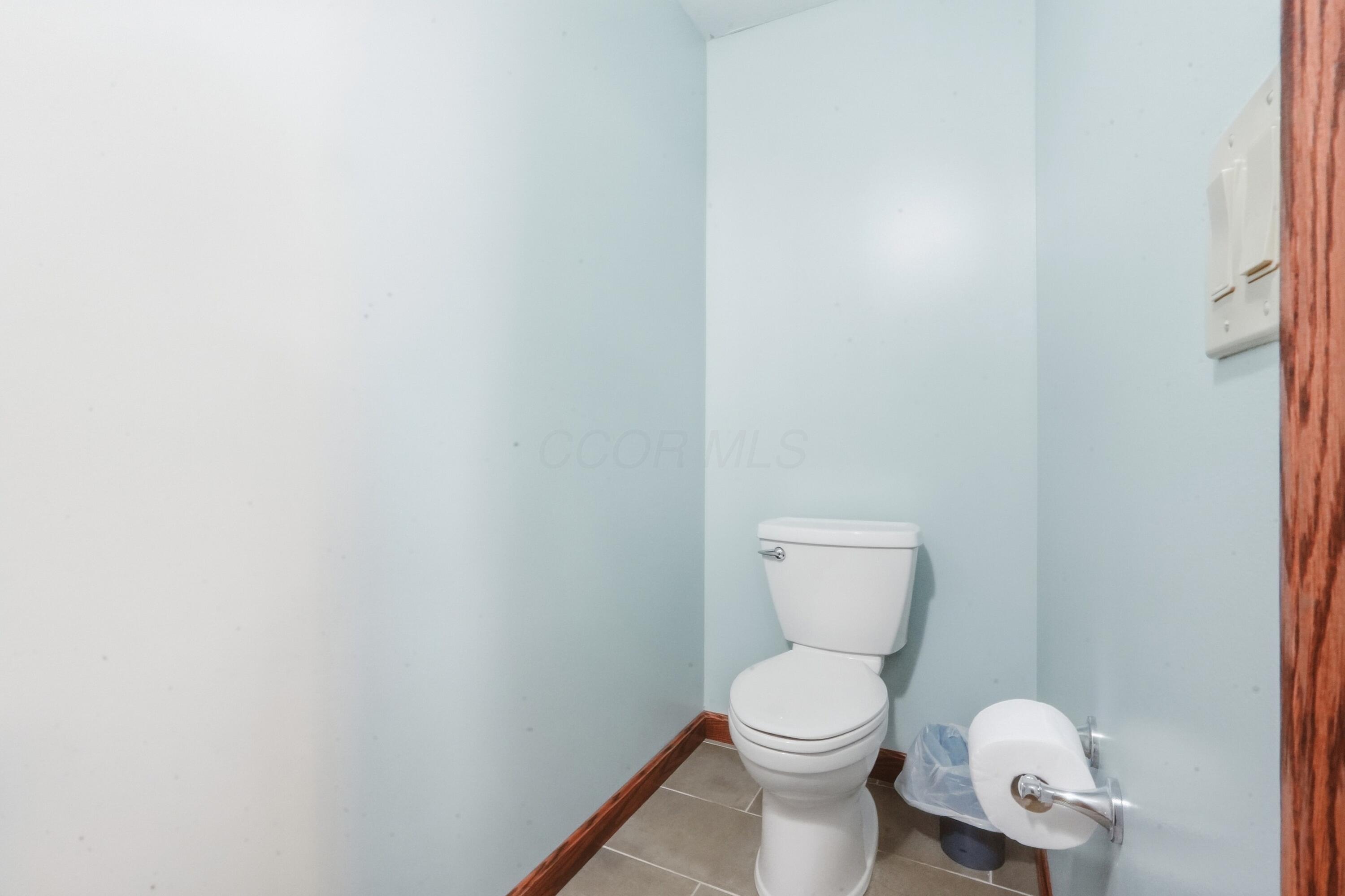 226035954 Property Photo 25