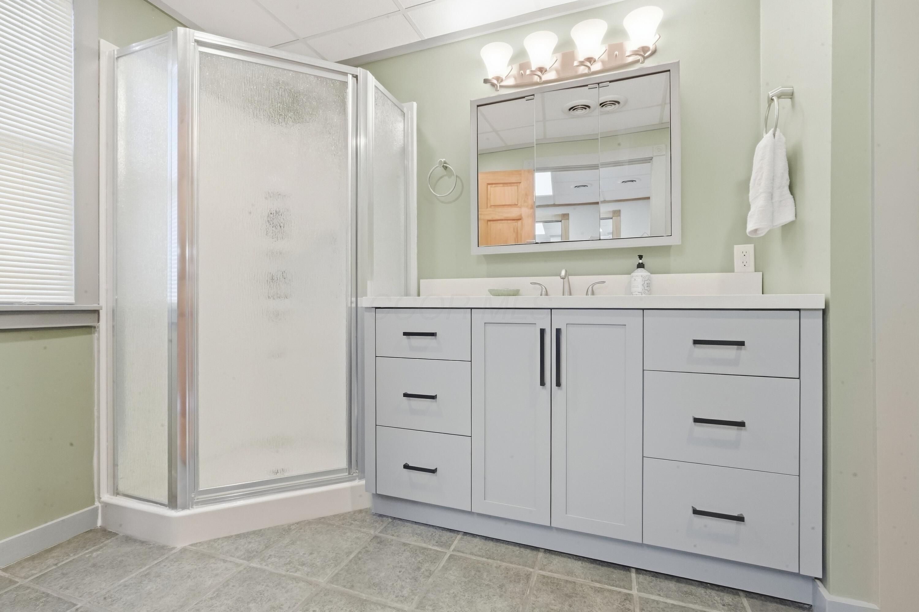 226035954 Property Photo 33