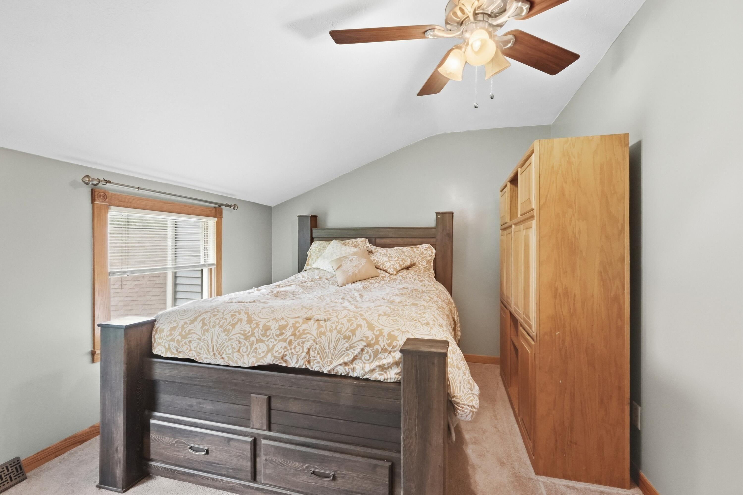 226035954 Property Photo 37