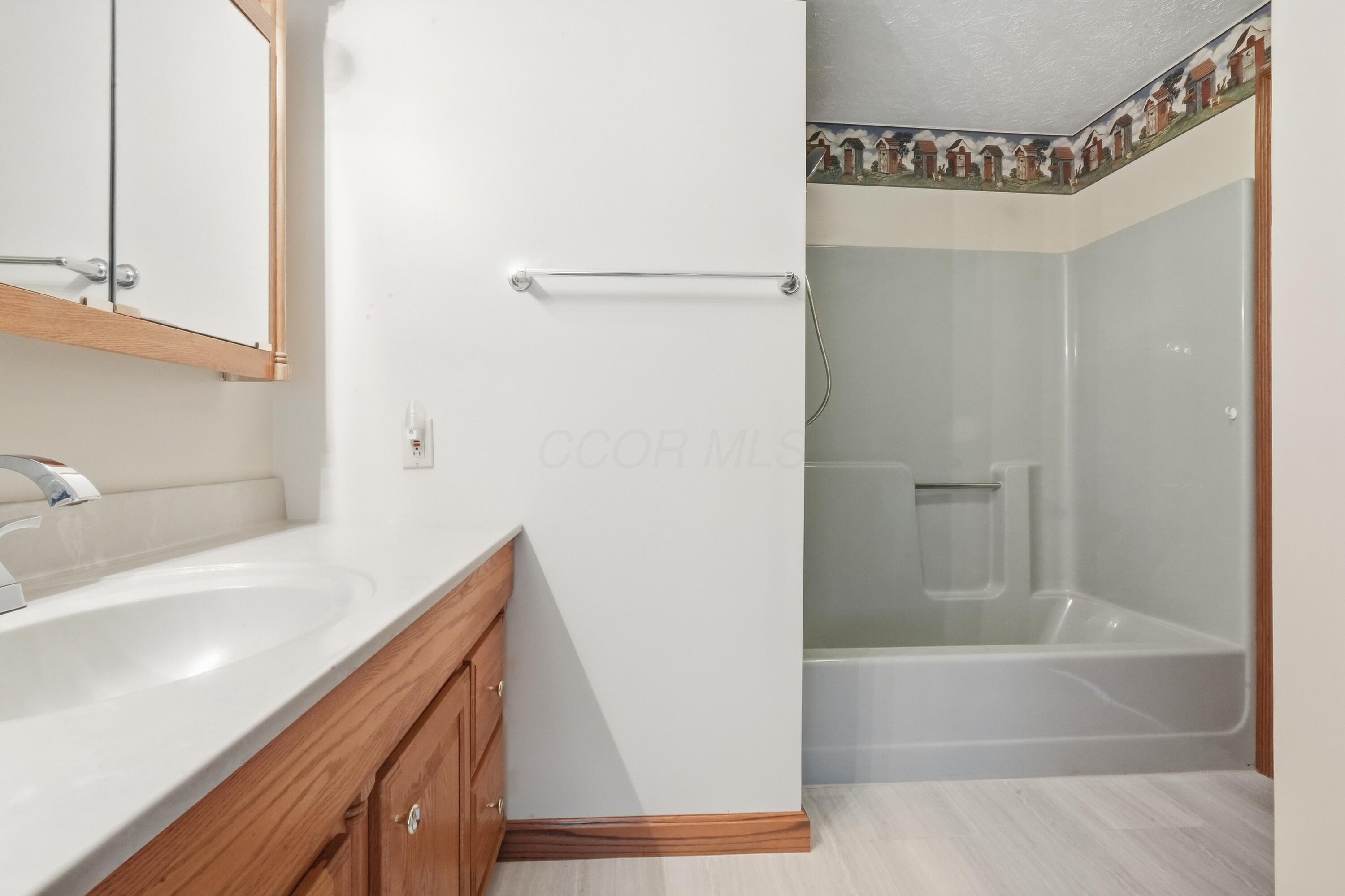 226035954 Property Photo 39