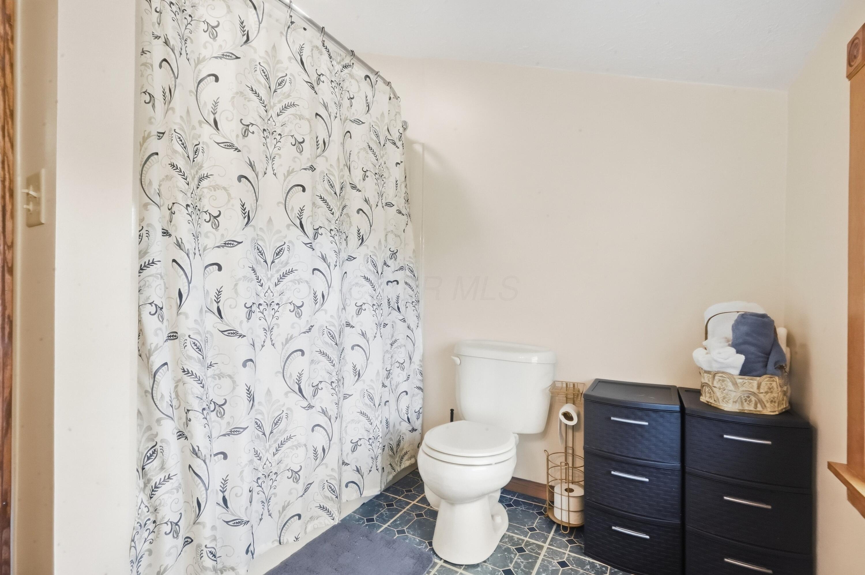 226035954 Property Photo 41