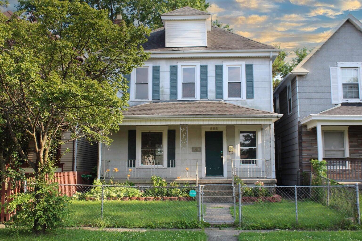 565 E Gates Street Property Photo 1