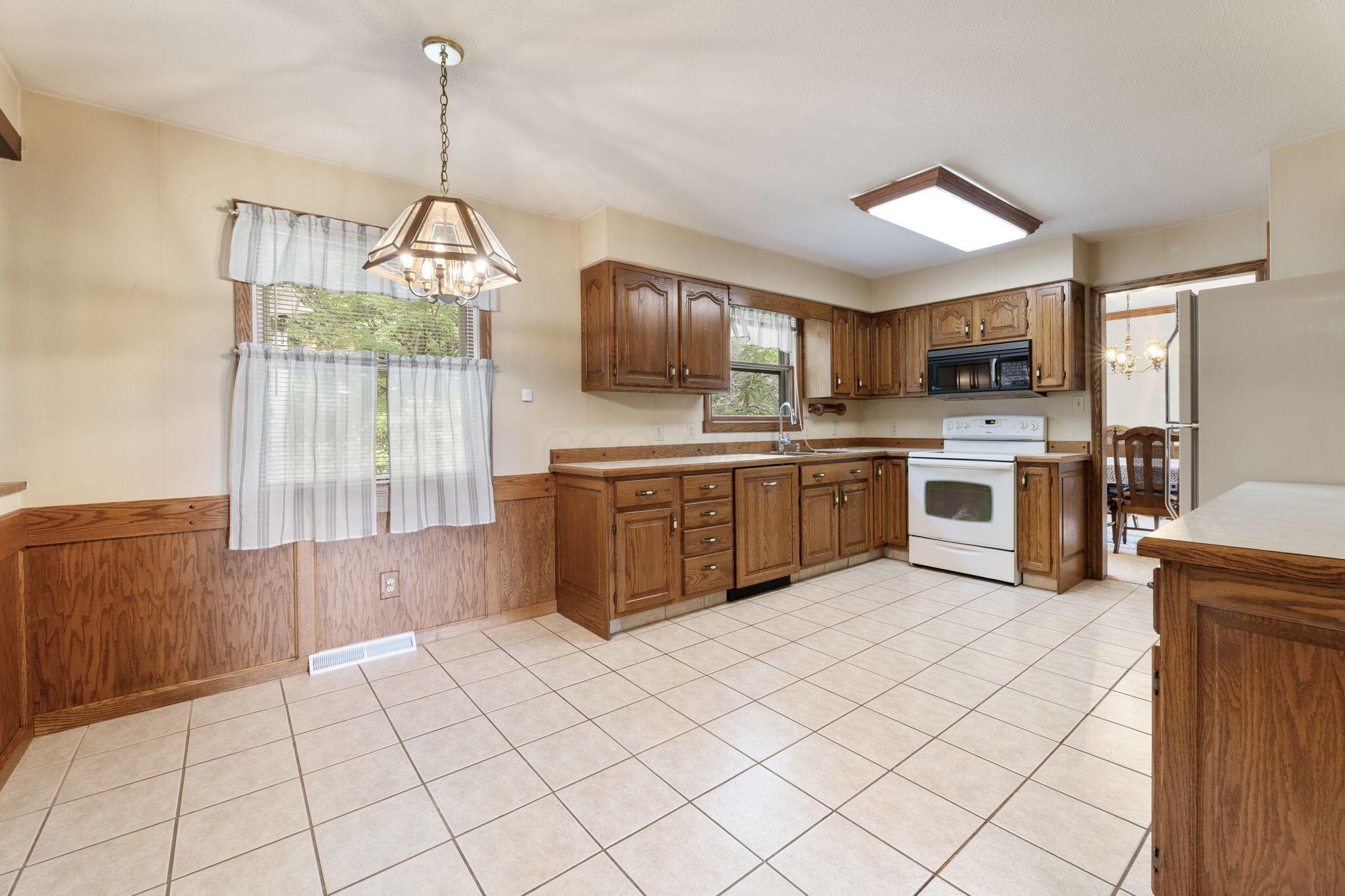 15419 Montgomery Road Property Photo 36