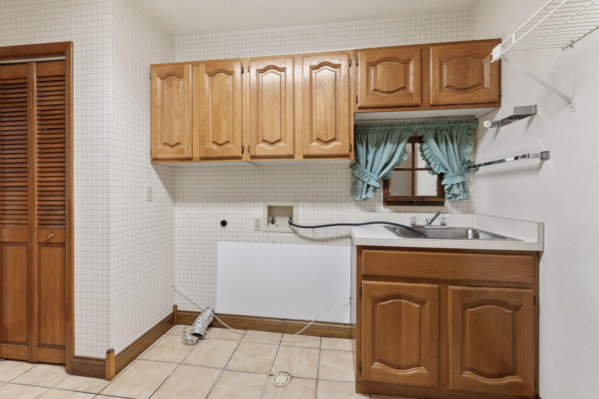 15419 Montgomery Road Property Photo 41