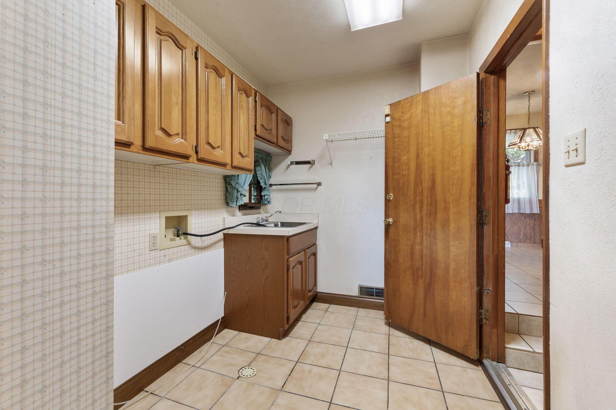 15419 Montgomery Road Property Photo 43