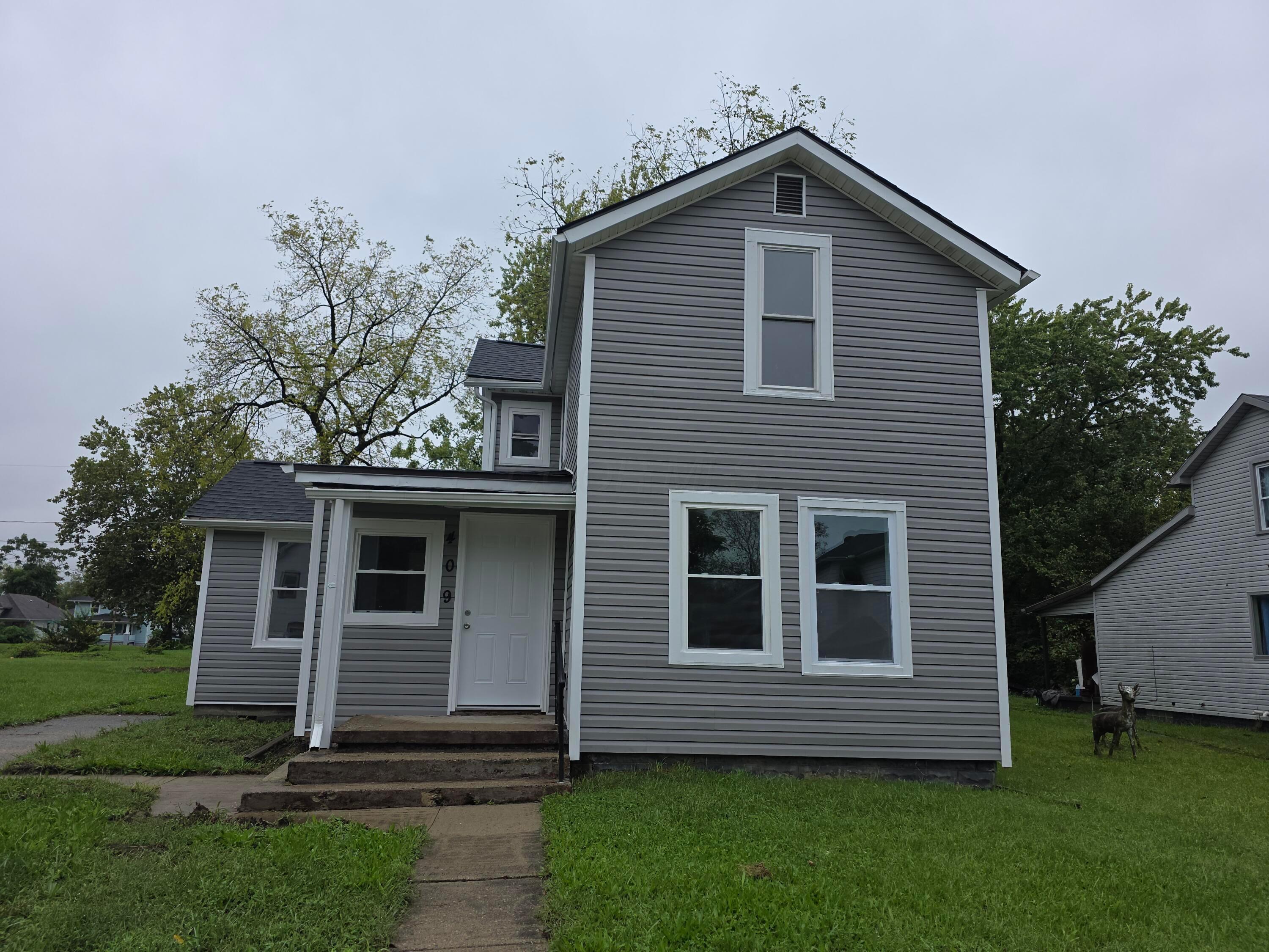409 W Southern Avenue Property Photo 1