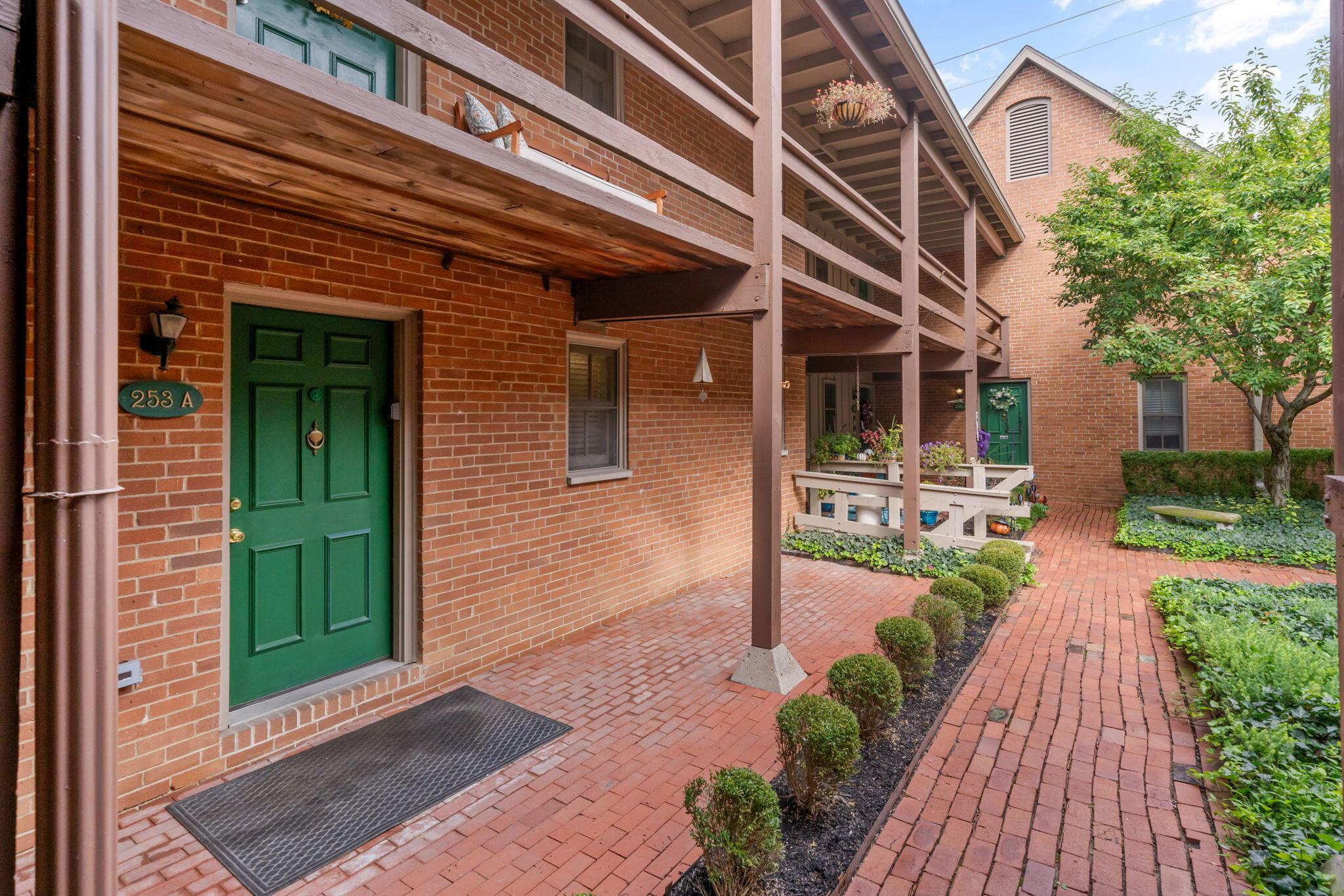 253 E Kossuth Street, A Property Photo 1