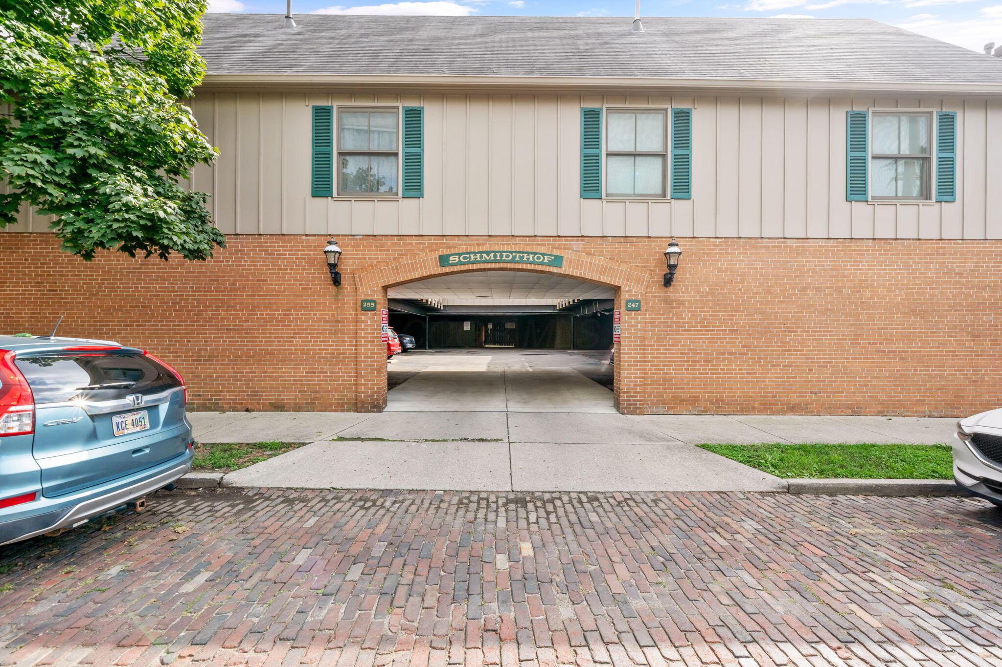 253 E Kossuth Street, A Property Photo 26