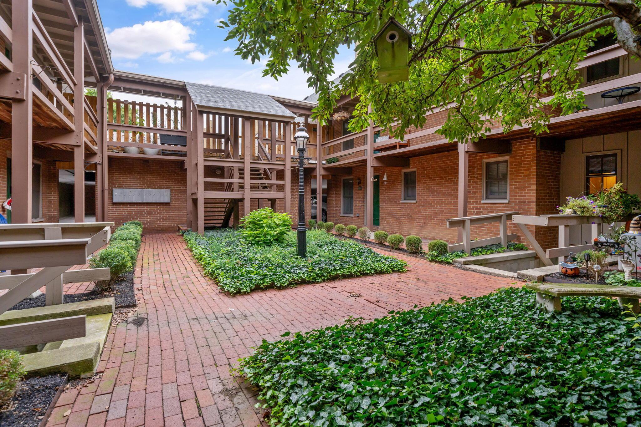 253 E Kossuth Street, A Property Photo 27