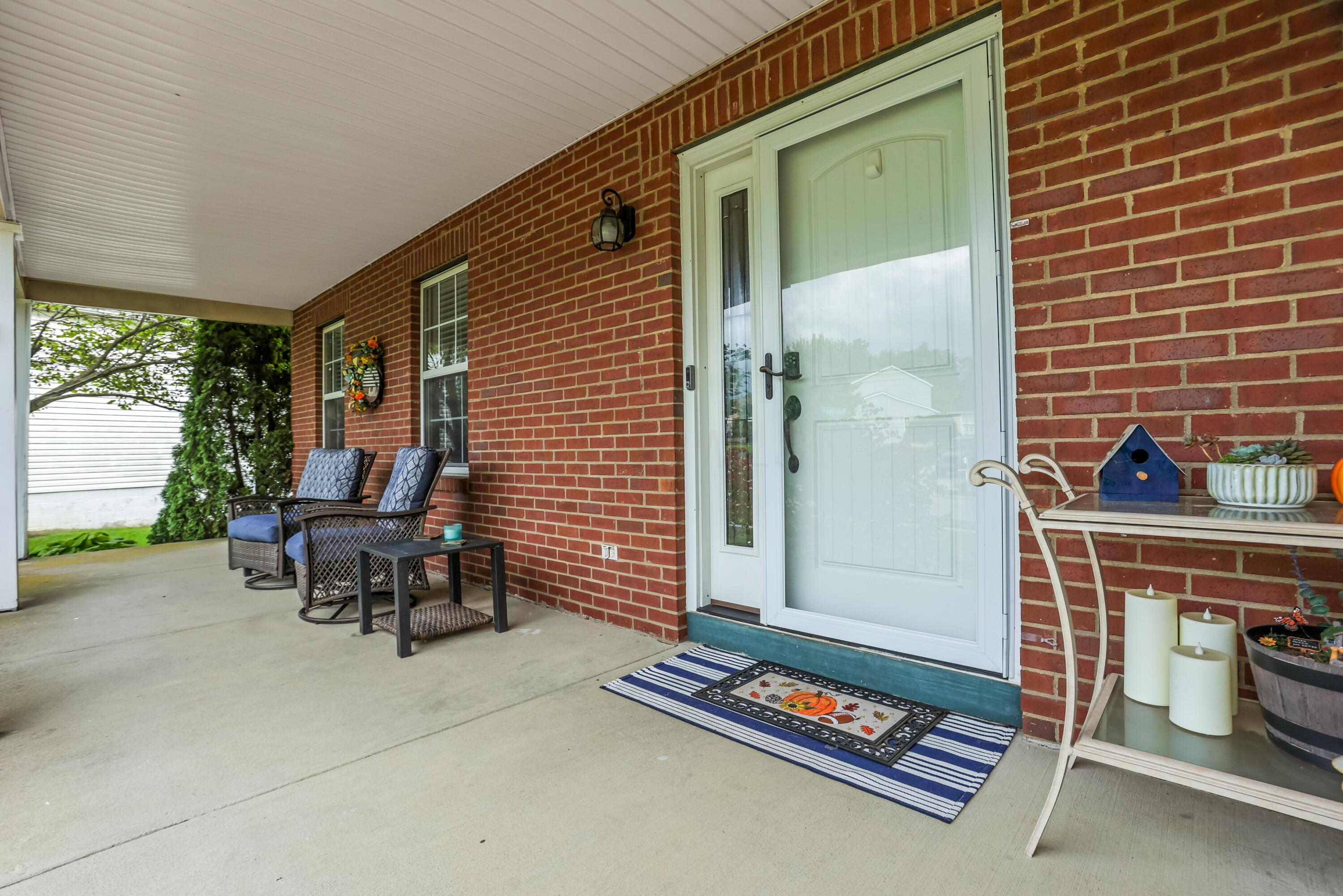 157 Shaleridge Drive Property Photo 8