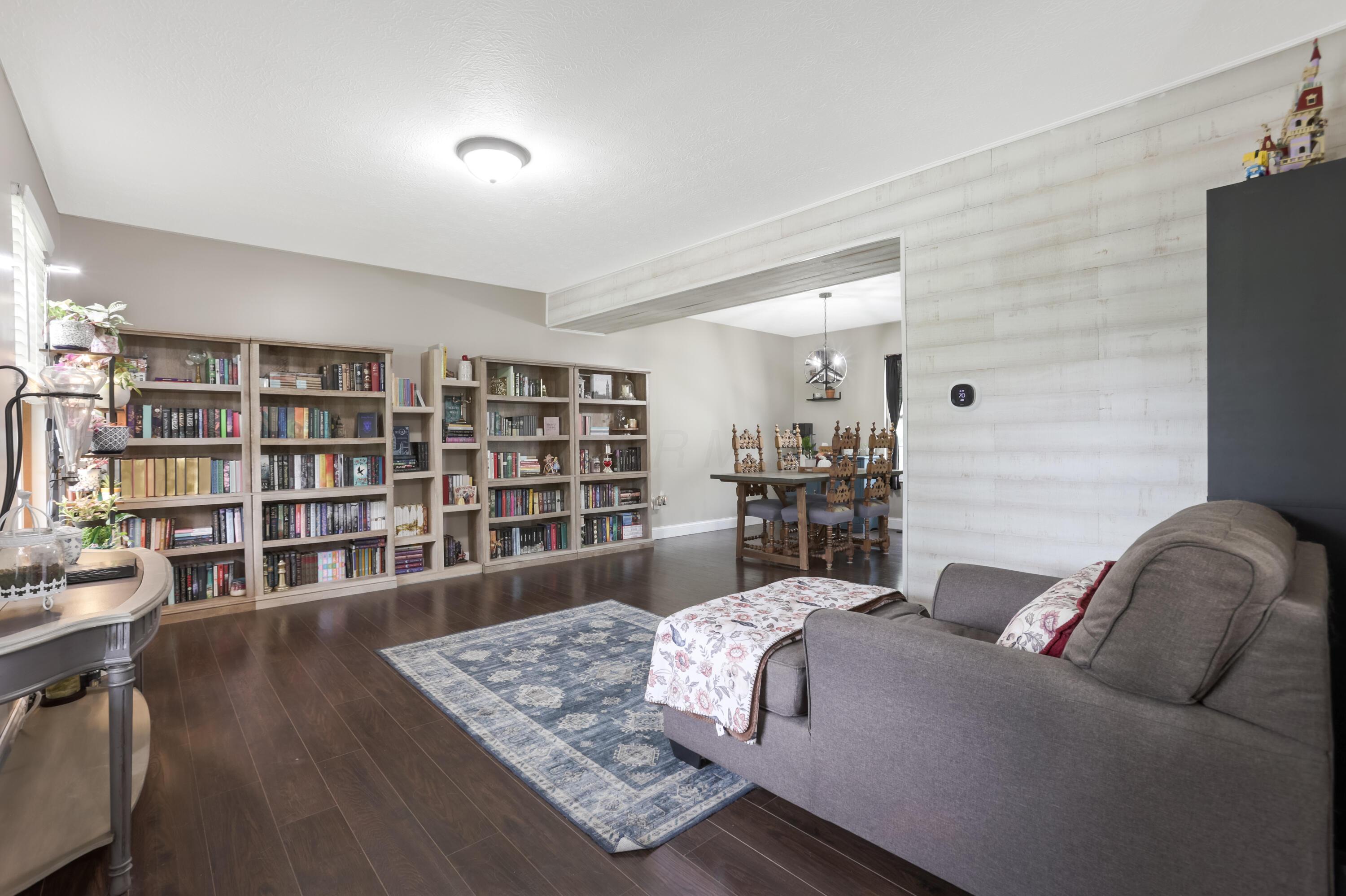 157 Shaleridge Drive Property Photo 10