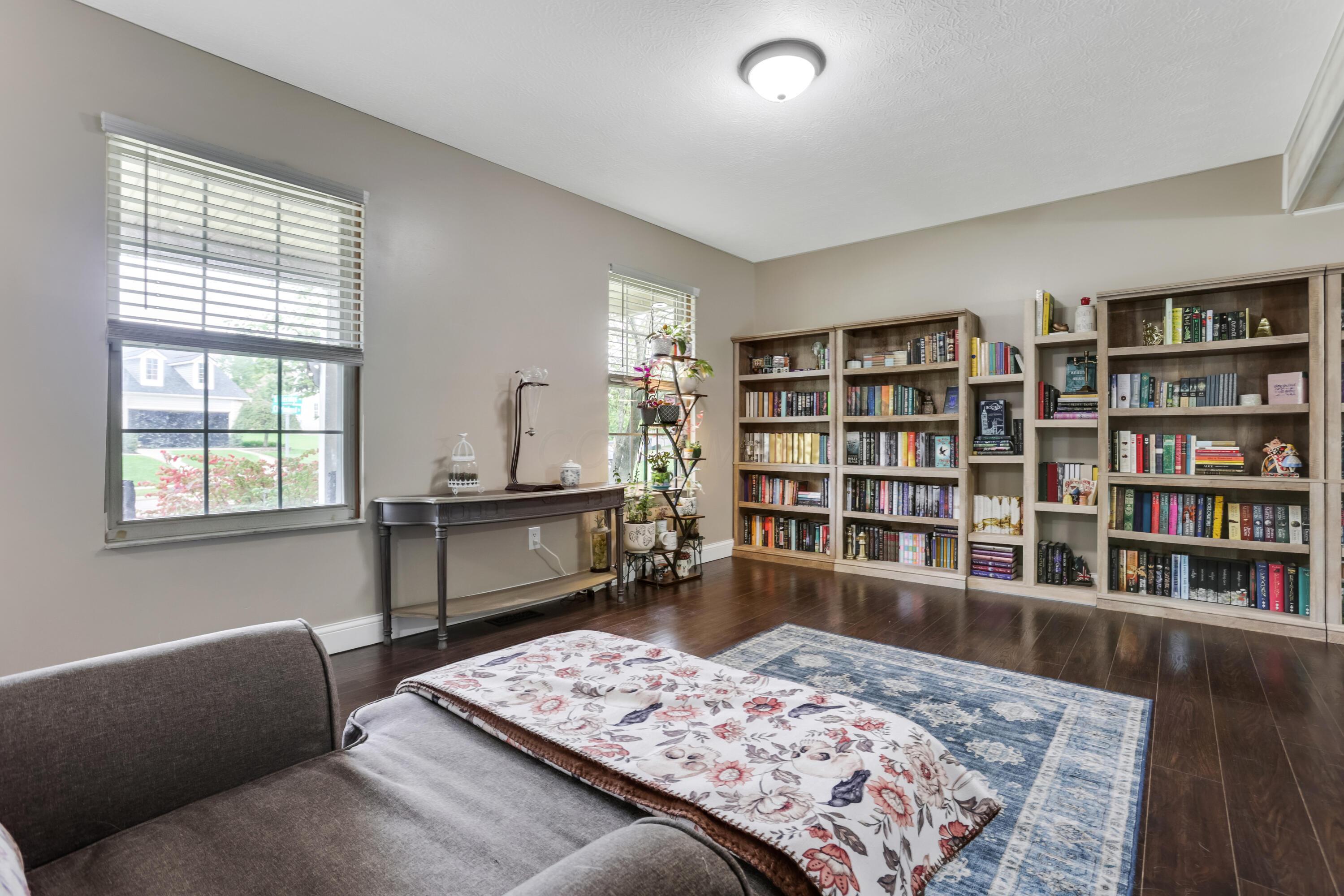 157 Shaleridge Drive Property Photo 13
