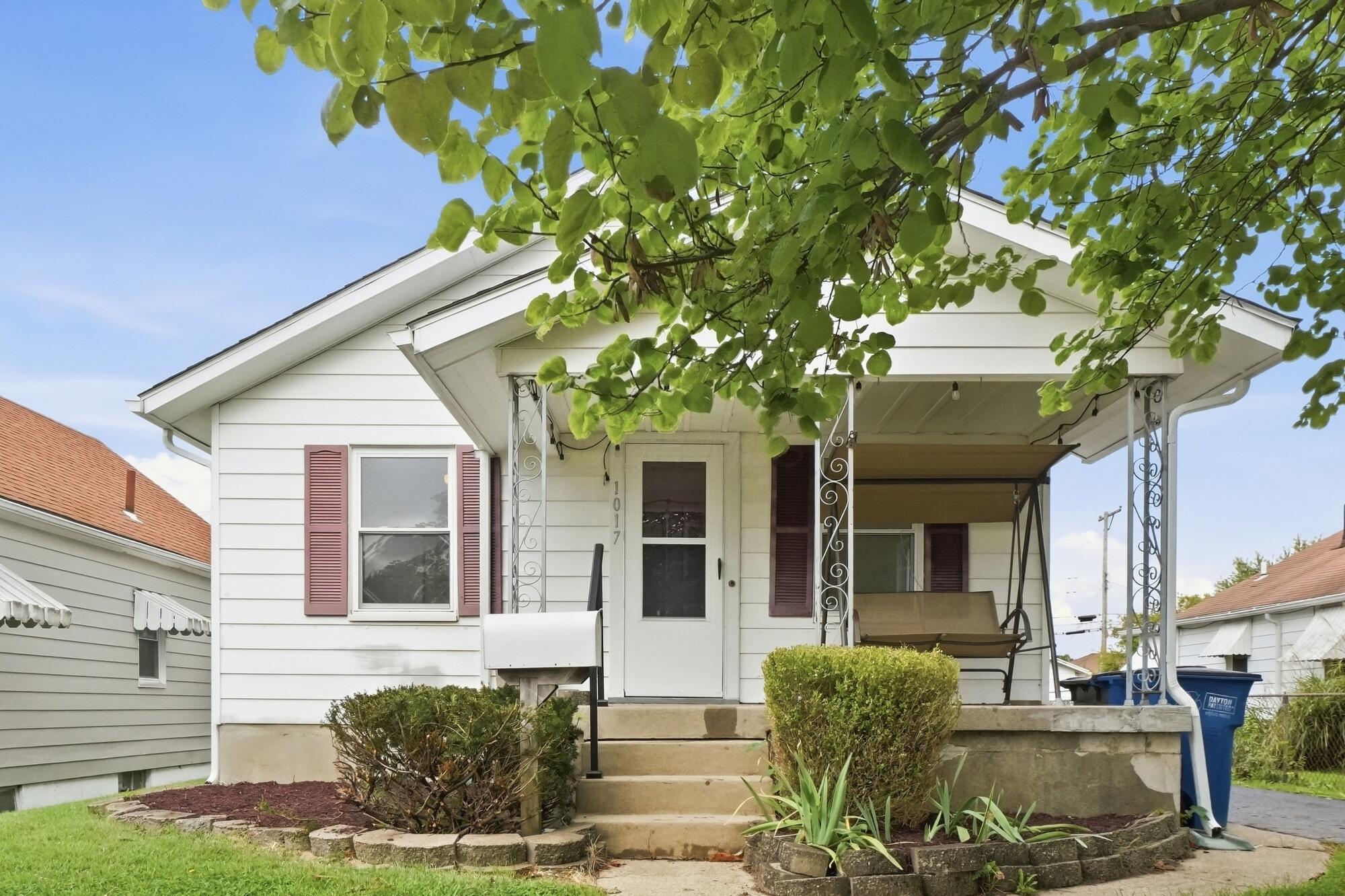 1017 Weng Avenue Property Photo 1