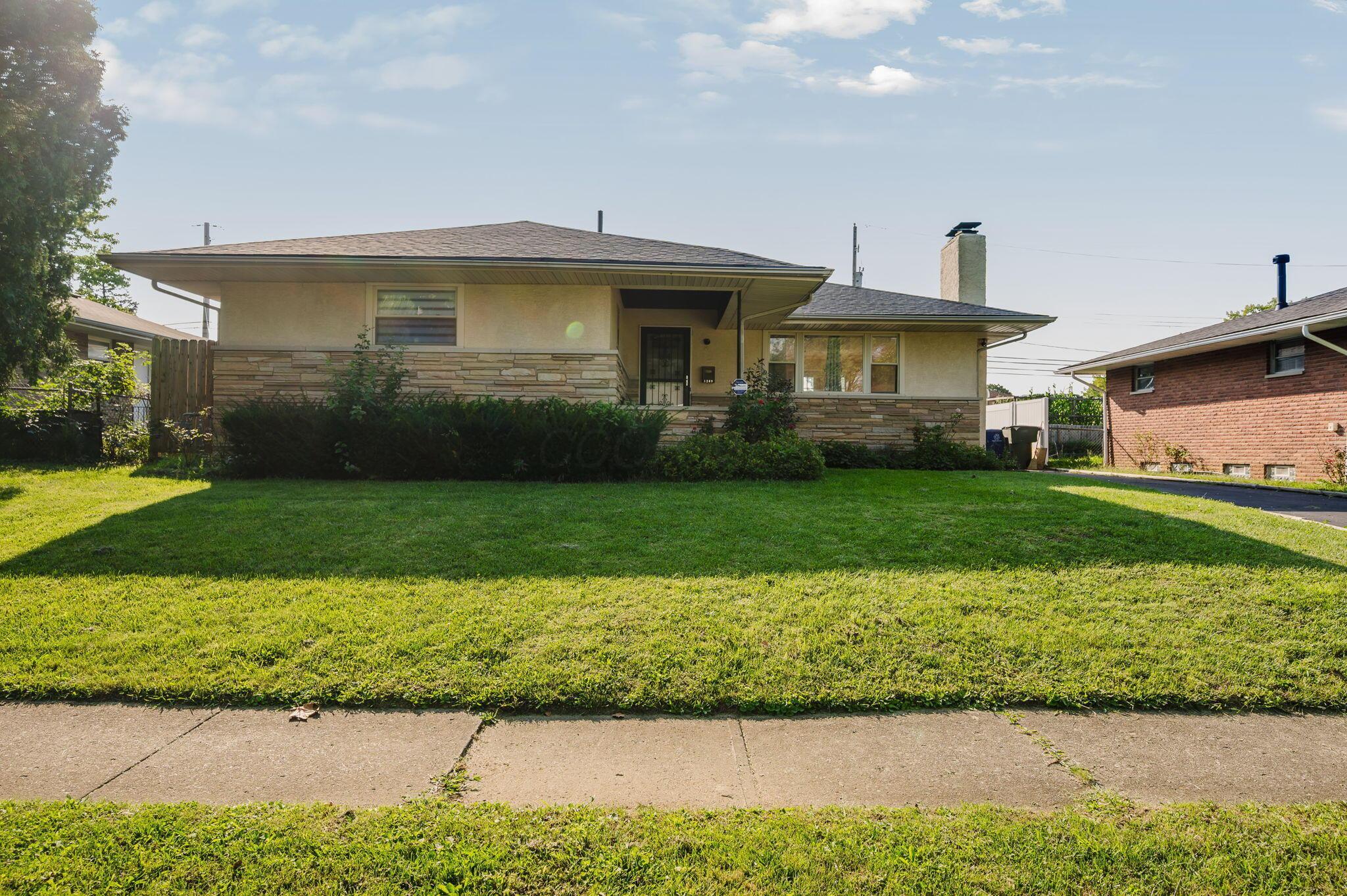 1209 Westphal Avenue Property Photo 1