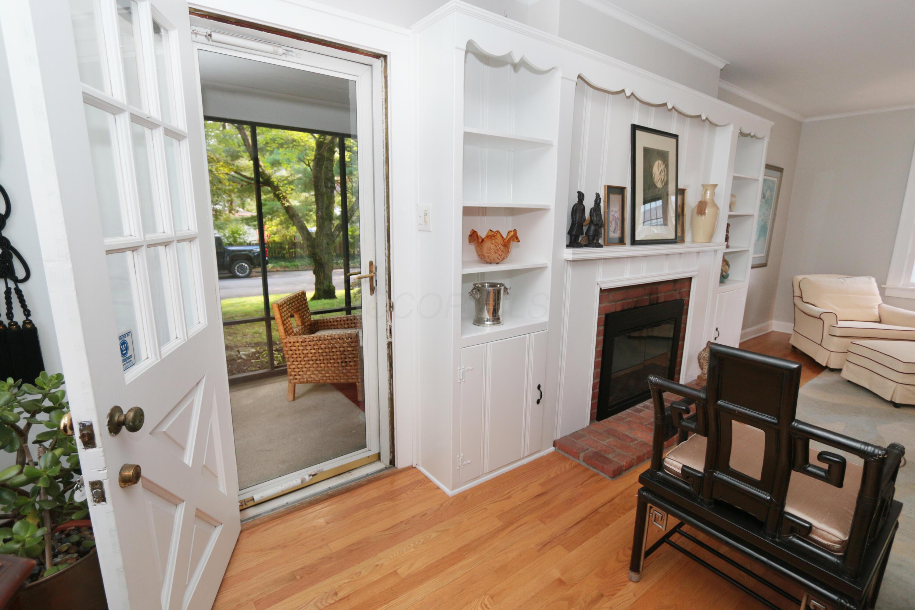 188 Montrose Way Property Photo 8