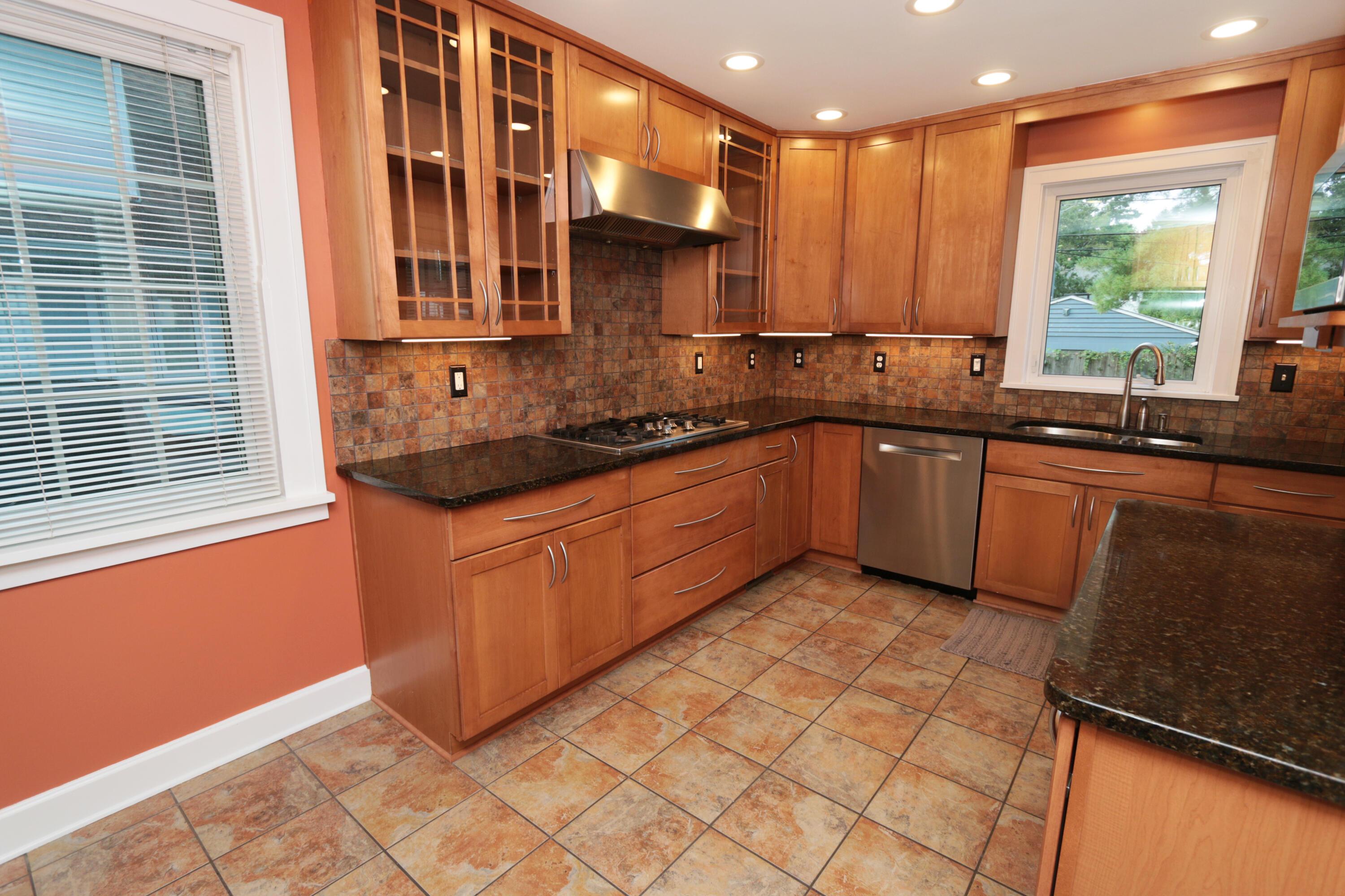 188 Montrose Way Property Photo 22
