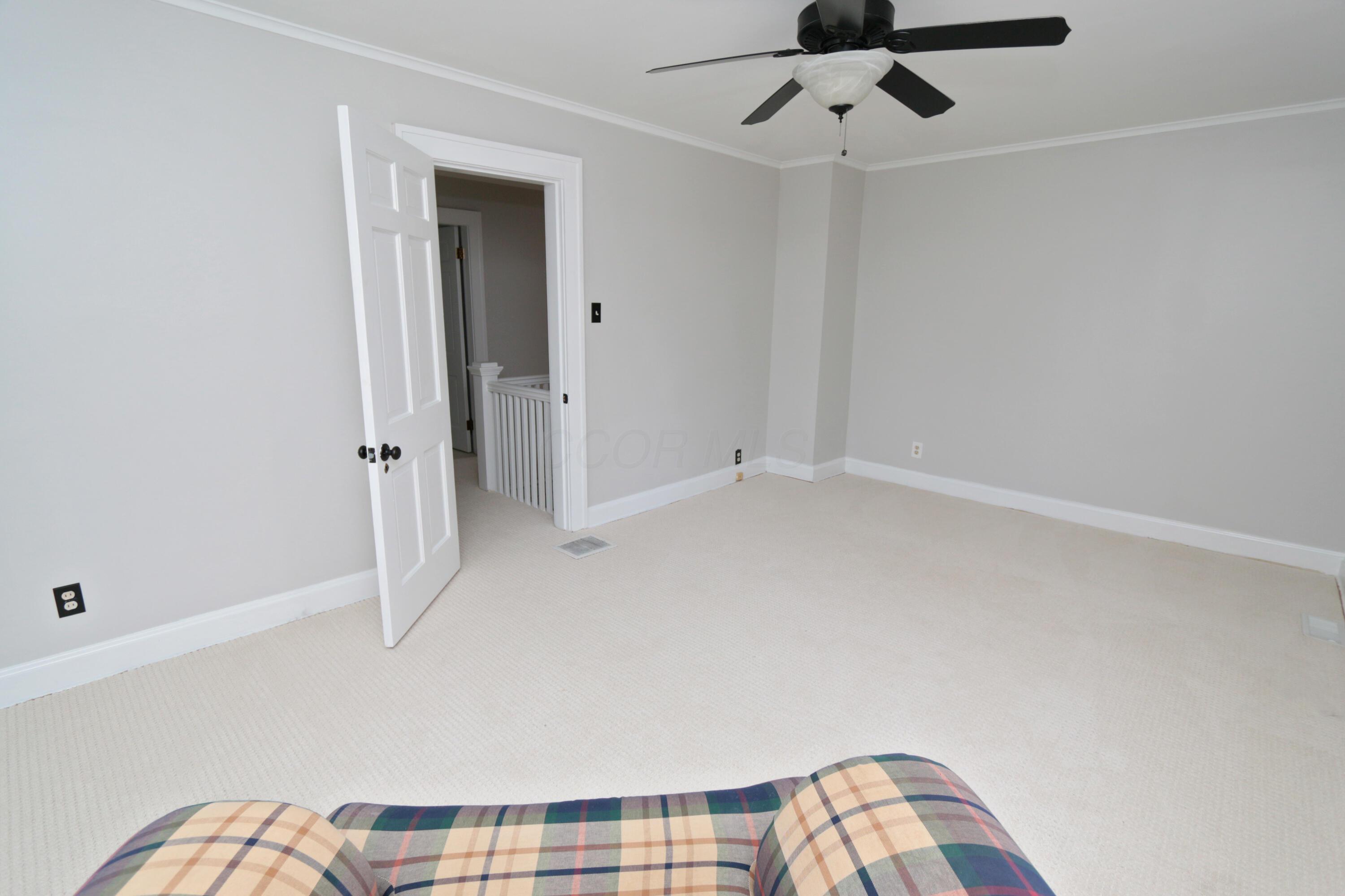 188 Montrose Way Property Photo 33