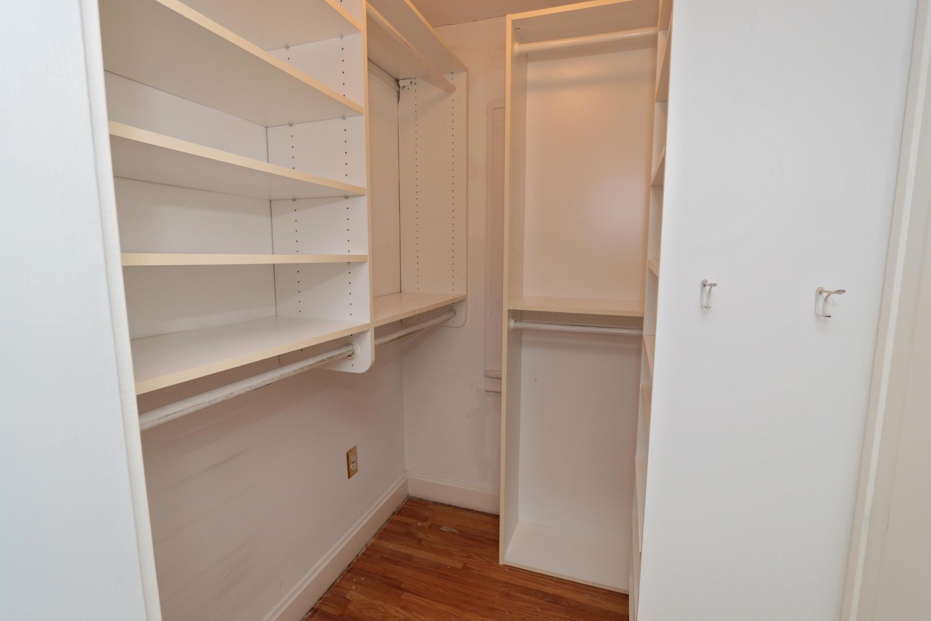 188 Montrose Way Property Photo 35